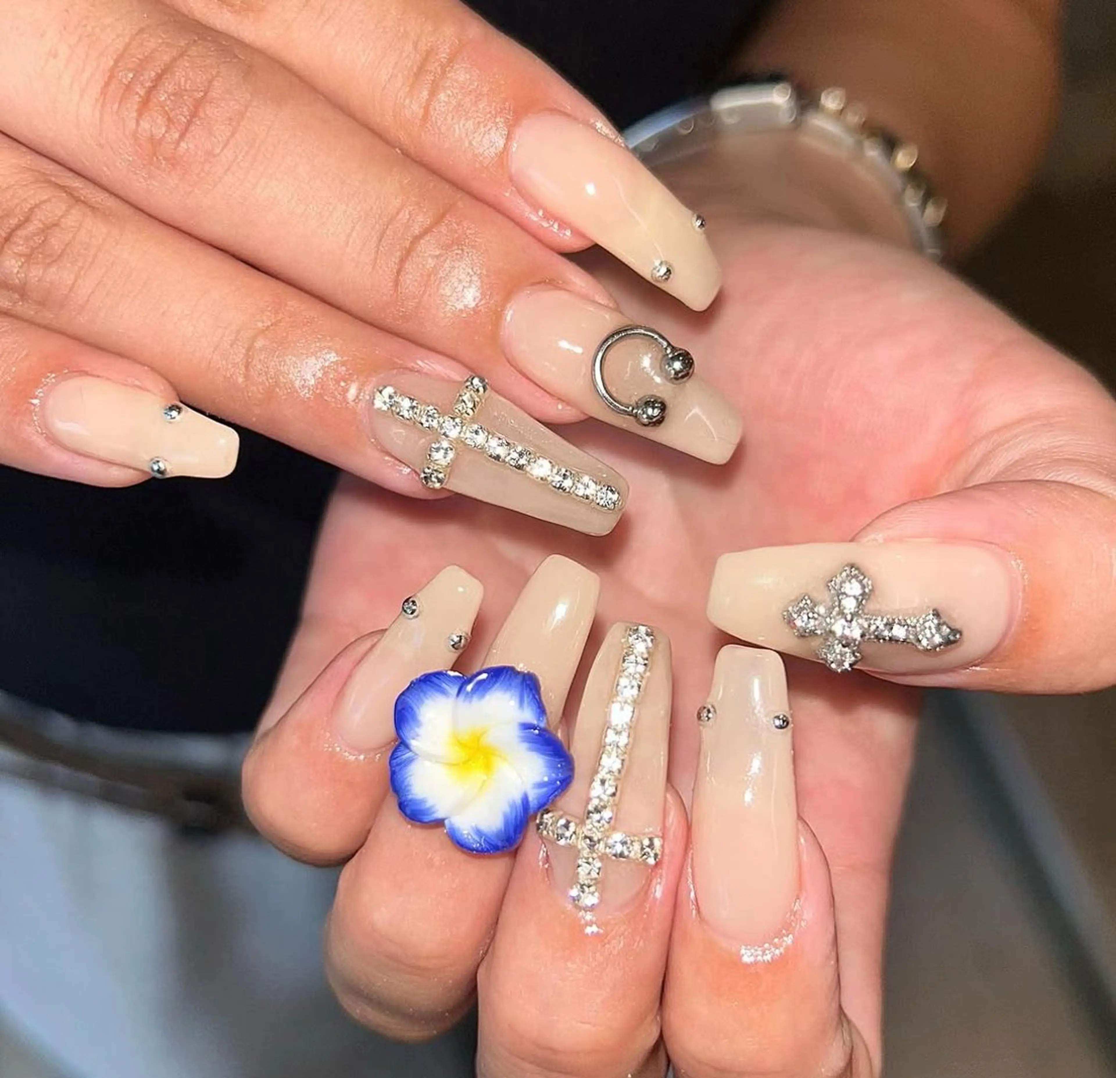 ネイル 韓国ネイル シンプルネイル ワンホンネイル CoMo Nail Studio所属・CoMo Nailのネイルデザイン