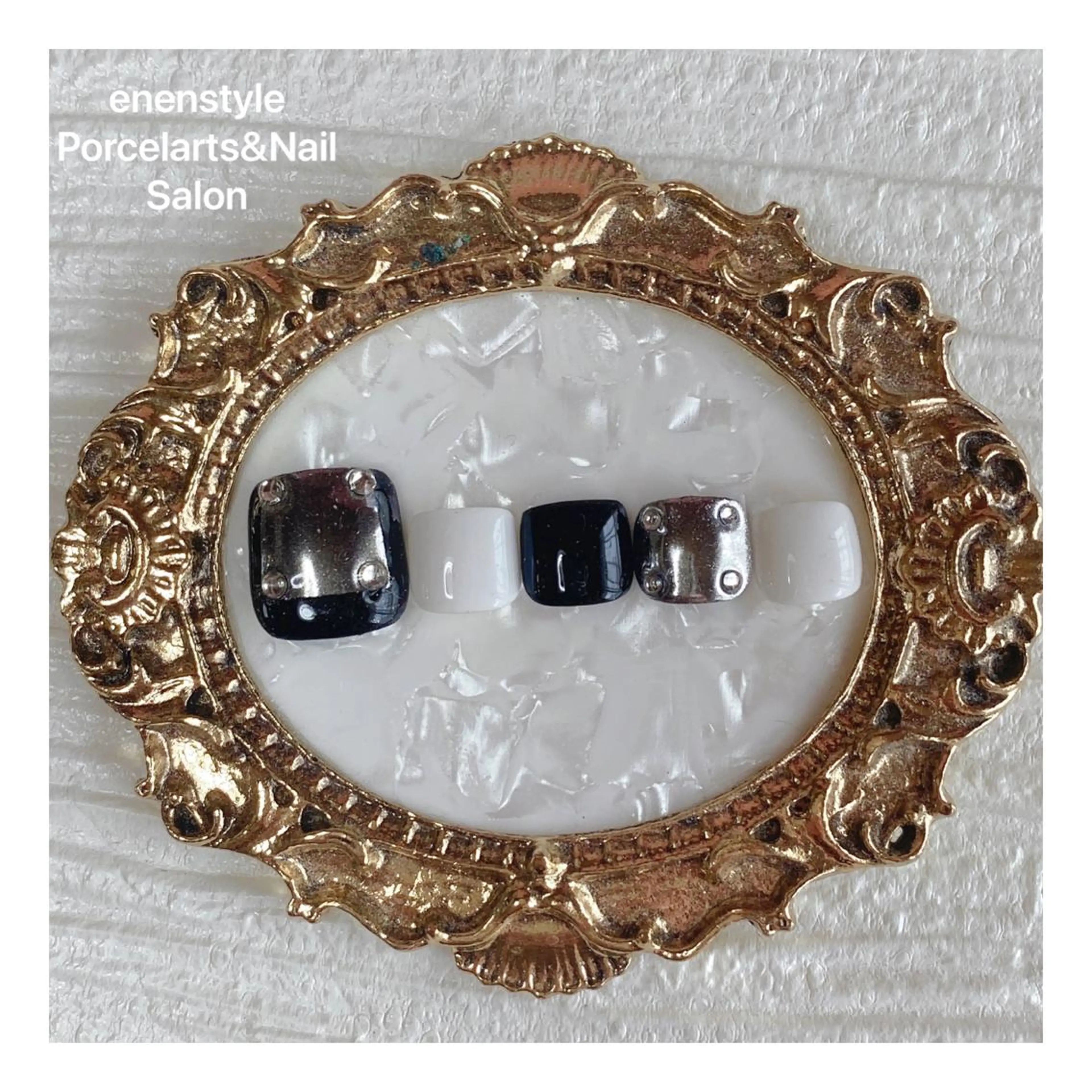 ミディアム ネイル ハンドネイル フットネイル 👑enen style👑のネイルデザイン