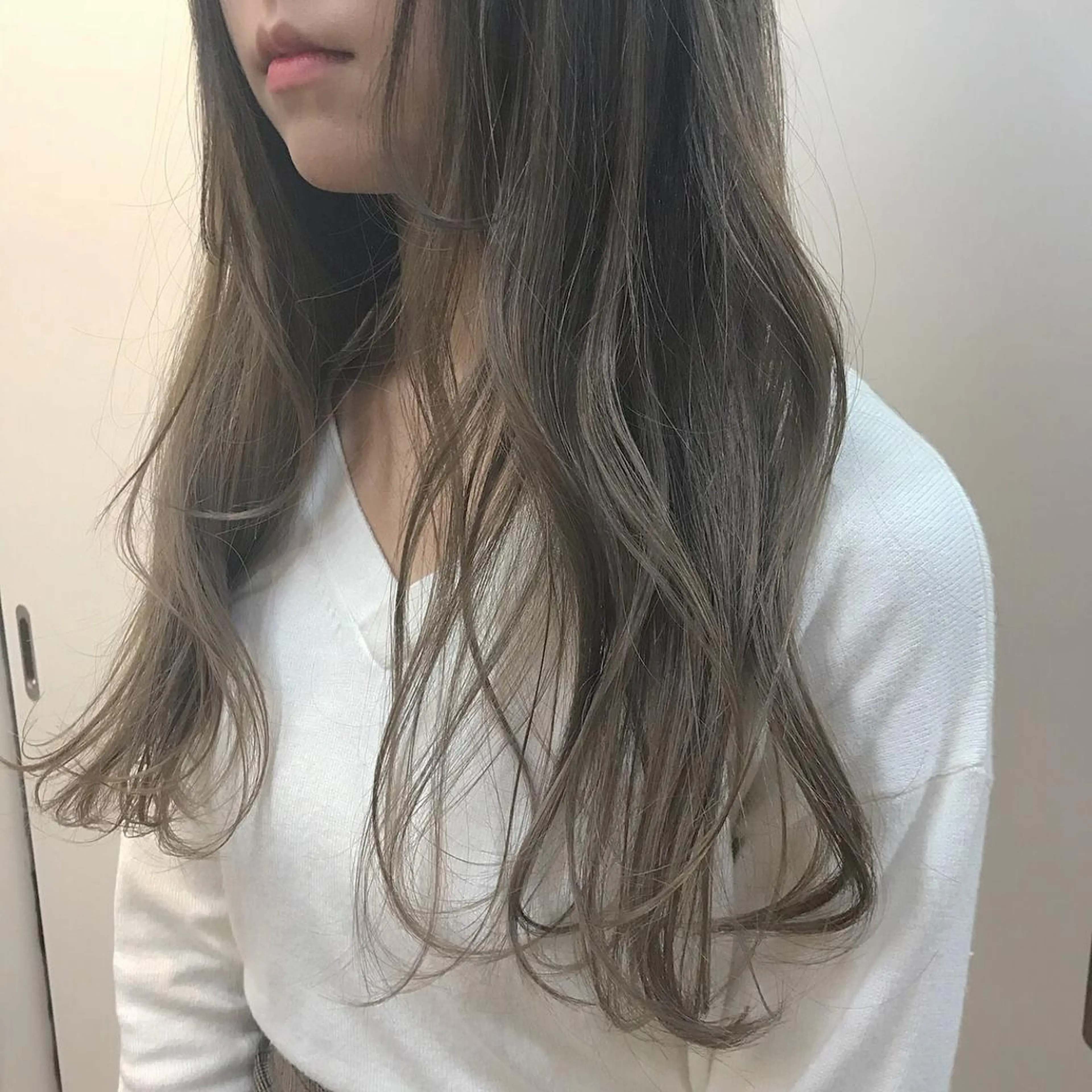 カラー ブリーチ グラデーションカラー クニモトハルナ ボブ/柔らかカラーのヘアスタイル