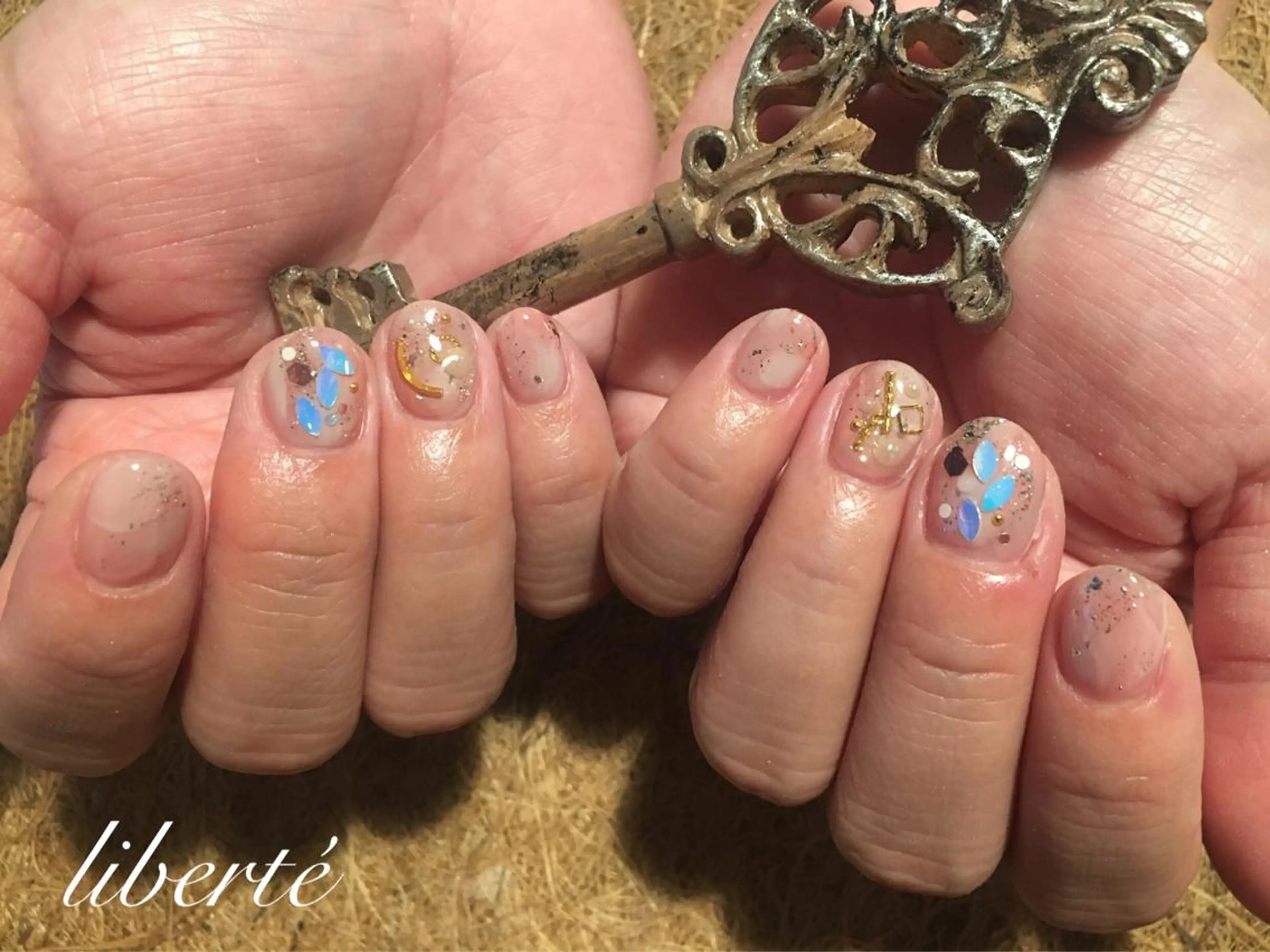 ネイル liberté (リベルテ)のネイルデザイン