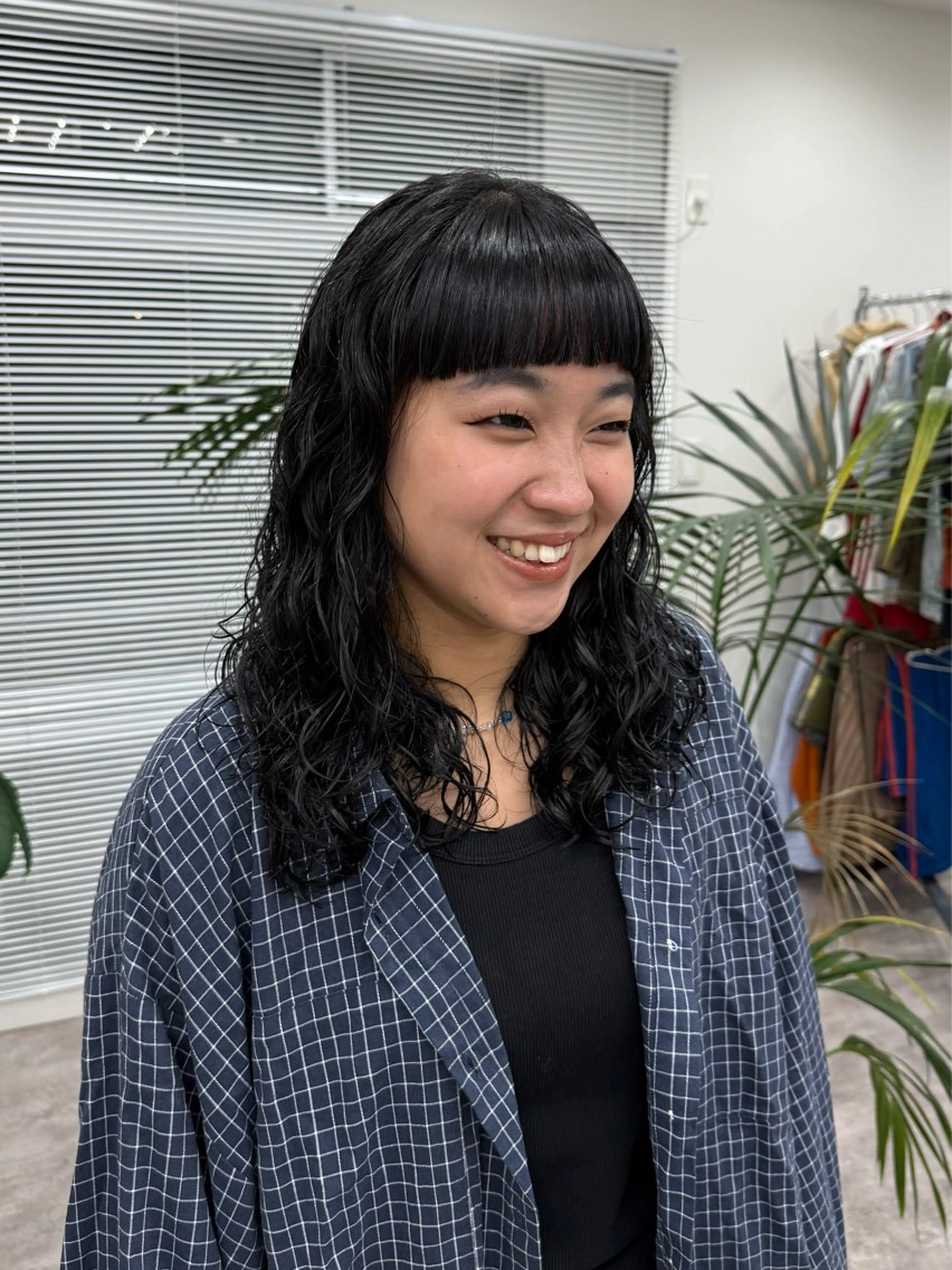 セミロング カラー パーマ セミロングパーマ レイヤーカット オン眉 カット ヘアカラー パーマ トリートメント azumi/ボブ/暖 色/オリーブ/縮毛のヘアスタイル