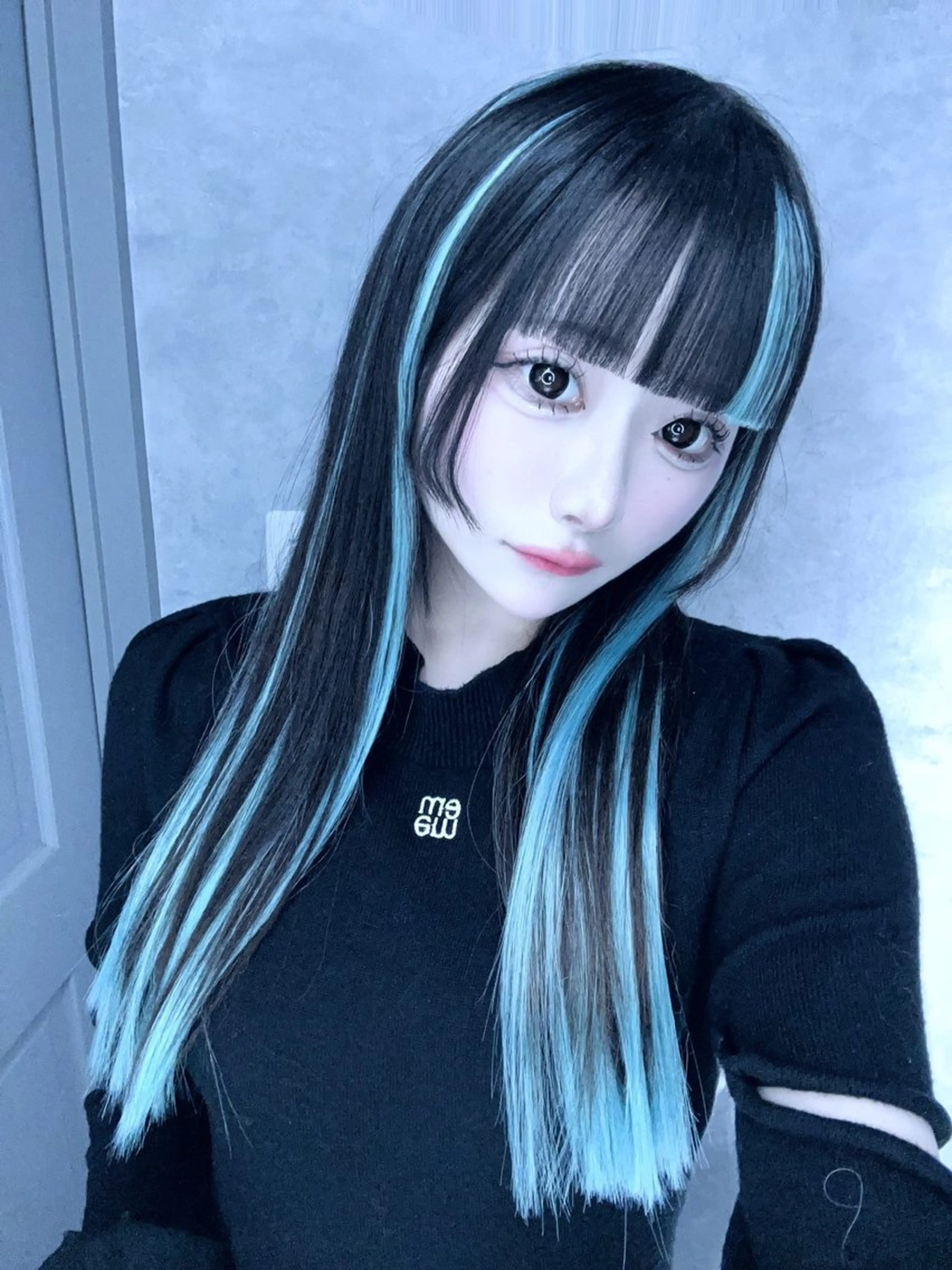 ロング カラー ブリーチ インナーカラー ヘアカラー エクステ 福西 洋斗のヘアスタイル