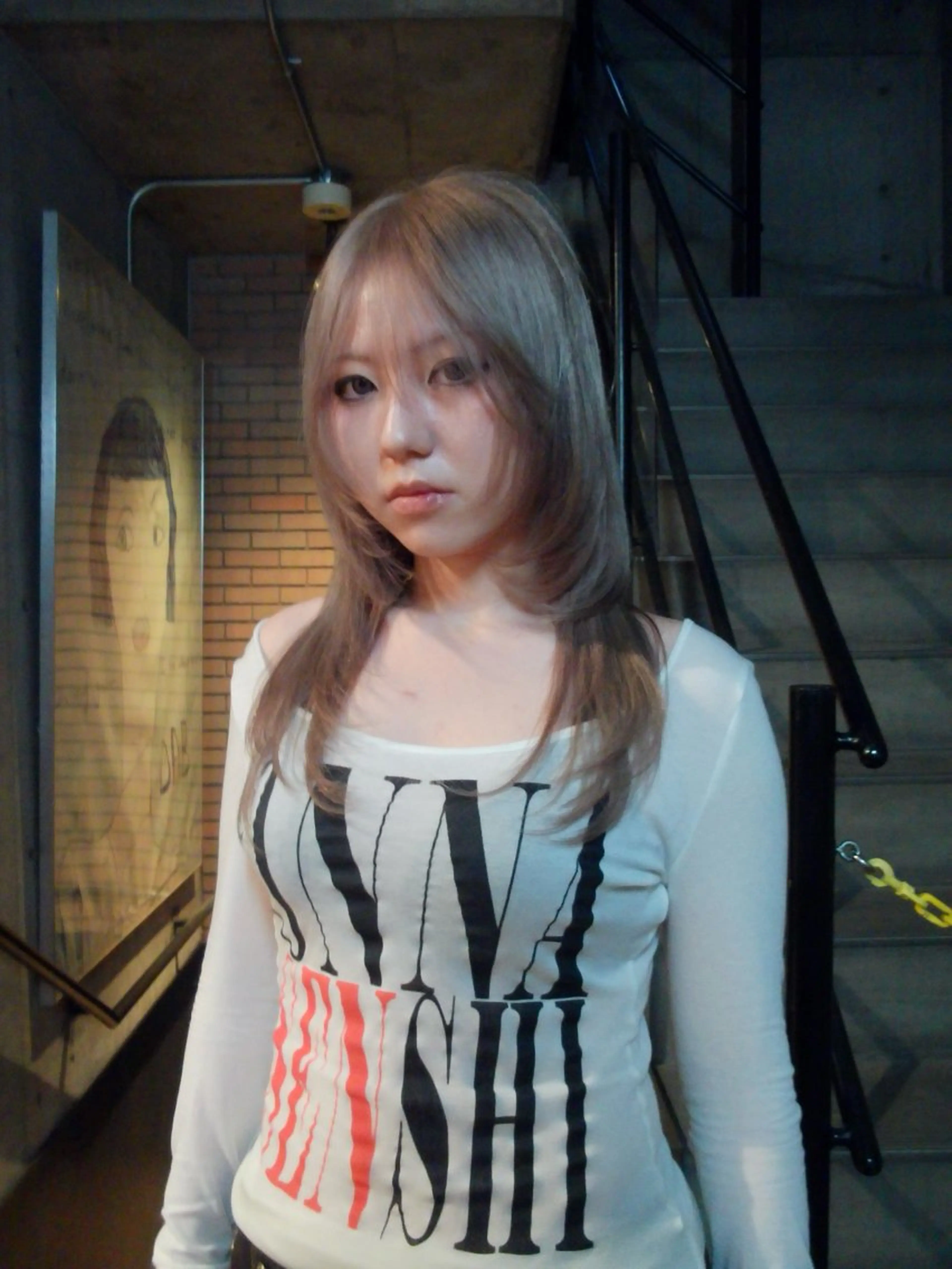 ミディアム カラー ベージュカラー ブリーチ ヘアカラー 関端 優希のヘアスタイル