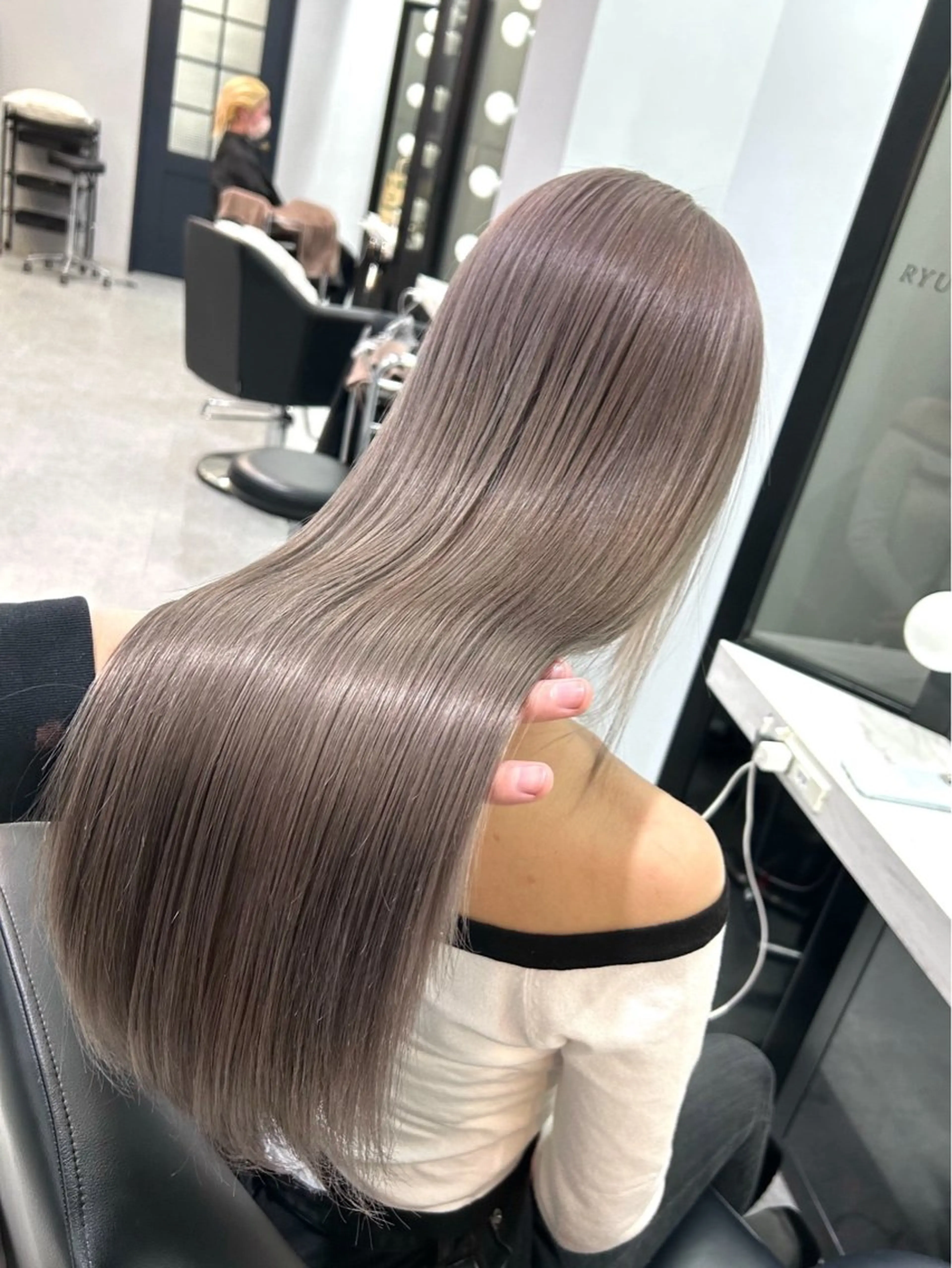 🩶ケアカラー+髪質改善トリートメント🩶の写真