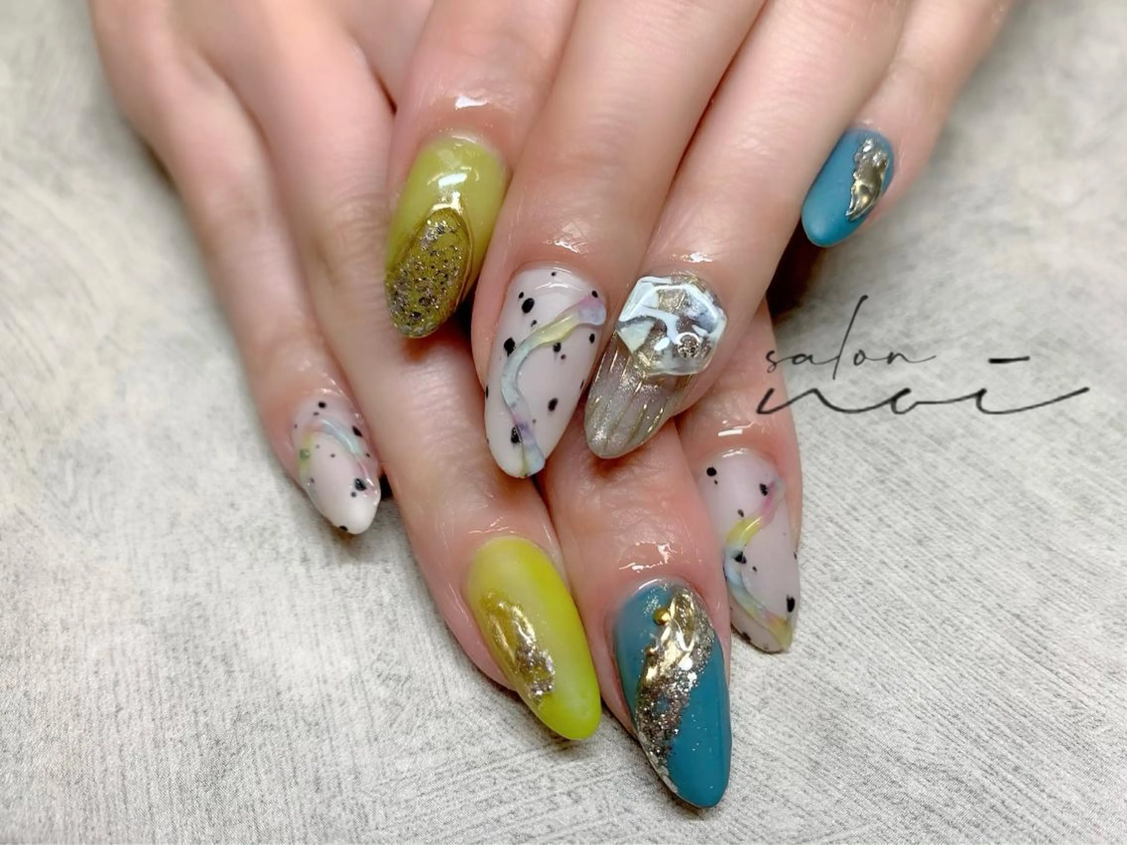 ネイル グリーン salon noiのネイルデザイン