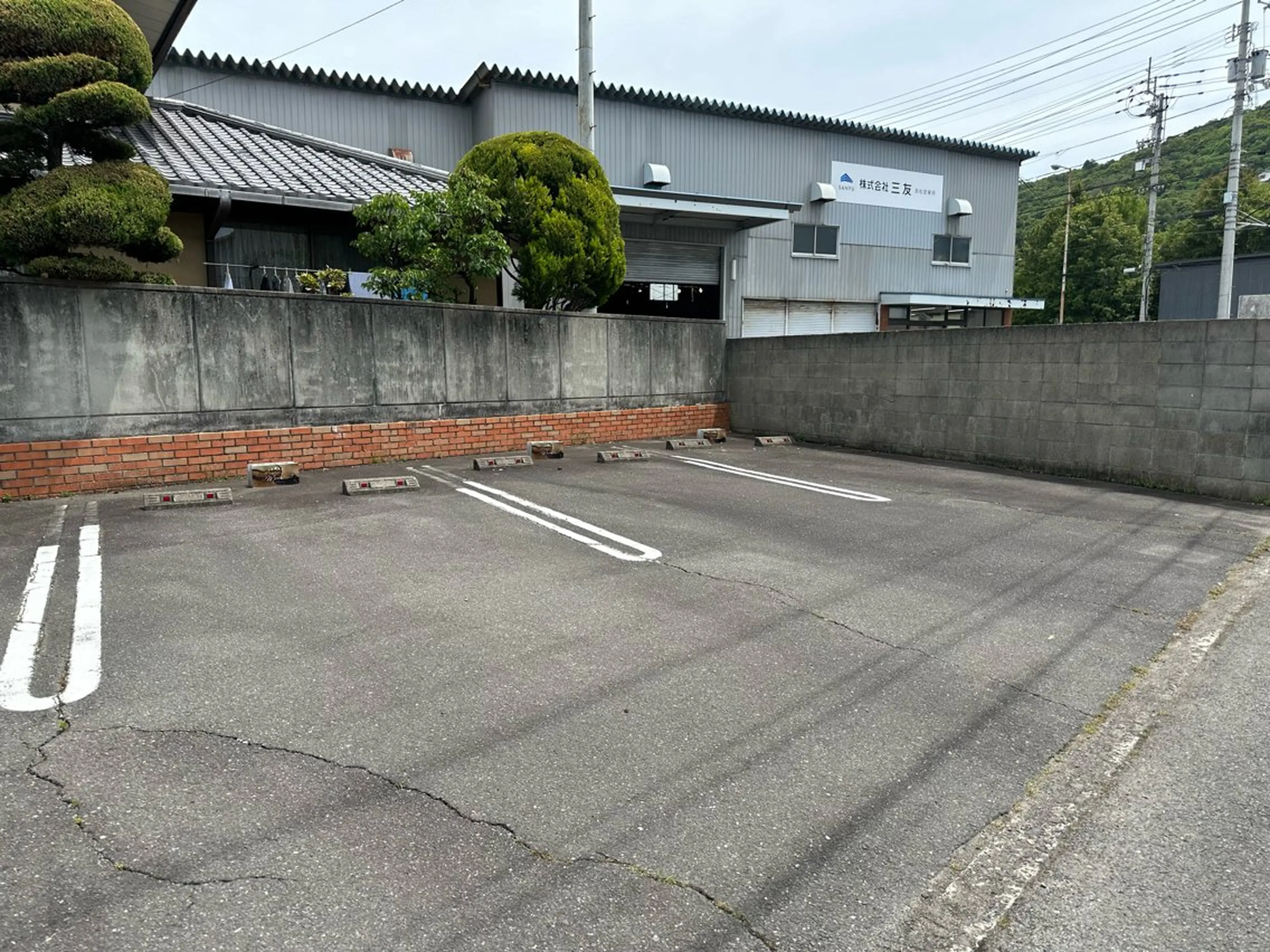 ATELIER Mo on Hiromiのネイルデザイン