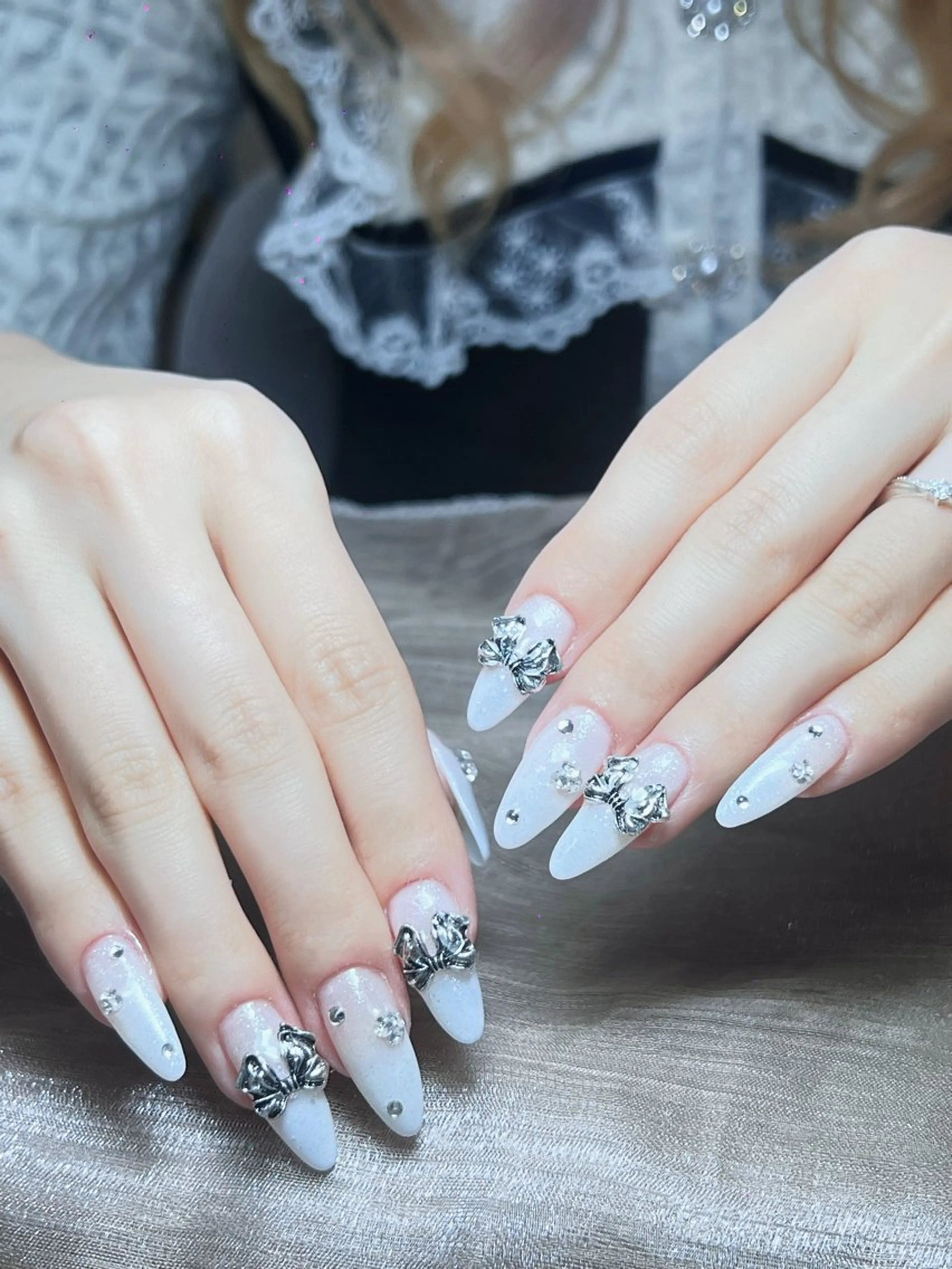 ✨学生限定ネイル割引✨【チップ長さ出し】持ち込みデザイン& パーツつけ放題 ¥13800→¥7900  (オフ選択)の写真