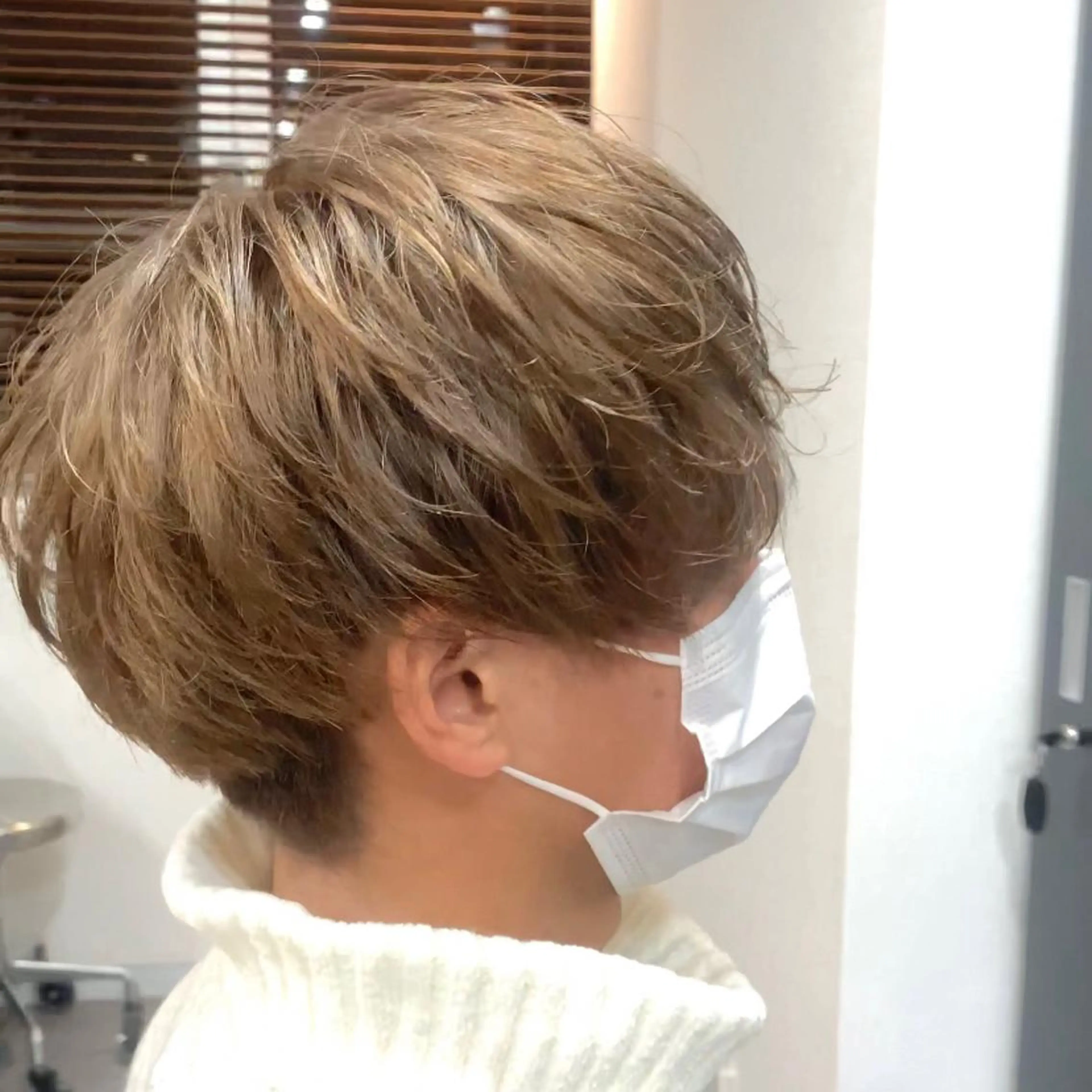 ショート カラー メンズ メンズブリーチ ブリーチ カット ヘアカラー メンズ特化美容師/ 藤戸 椋のヘアスタイル