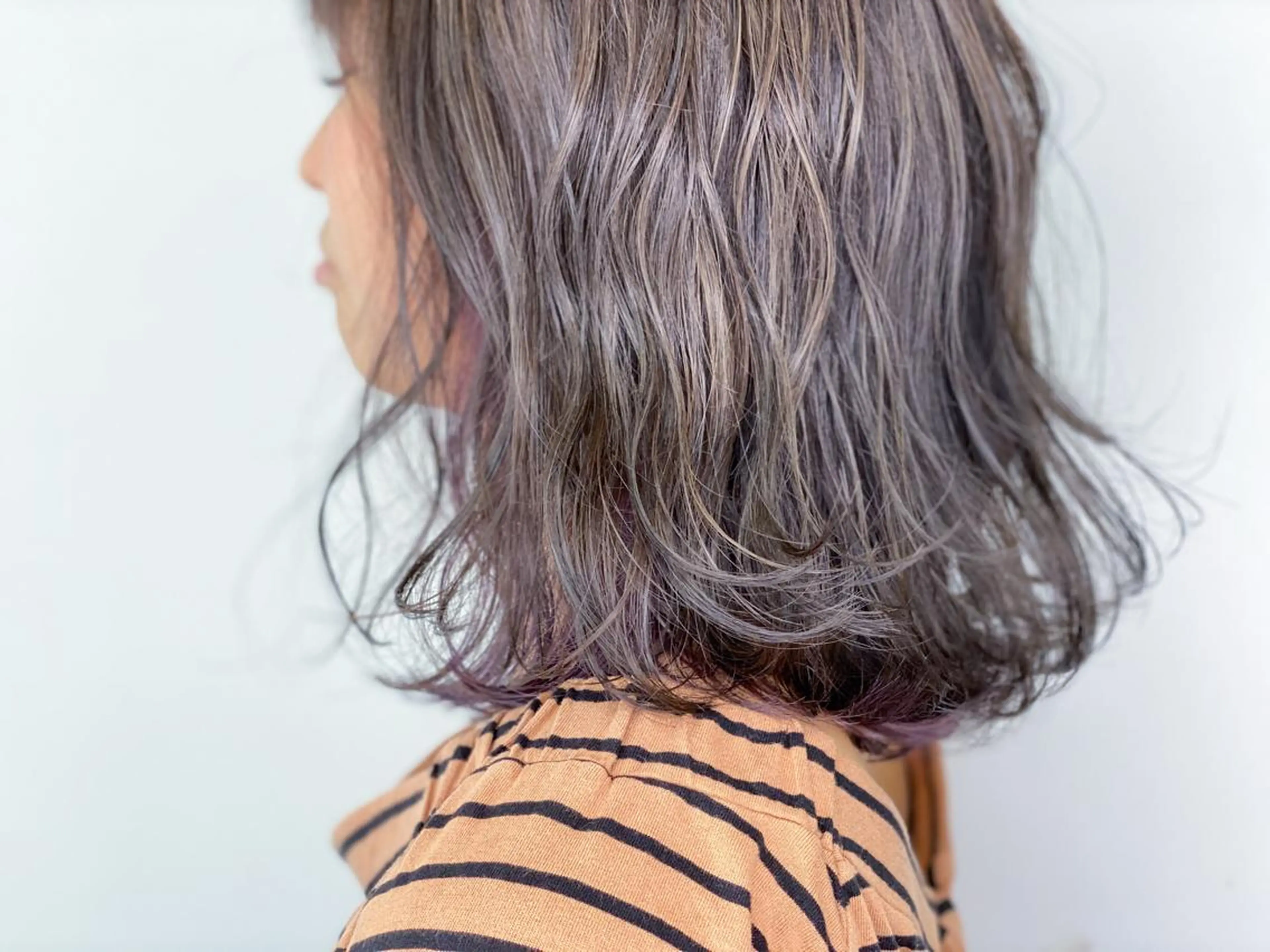 ミディアム カラー ベージュカラー インナーカラー louwe 武藤幸世のヘアスタイル