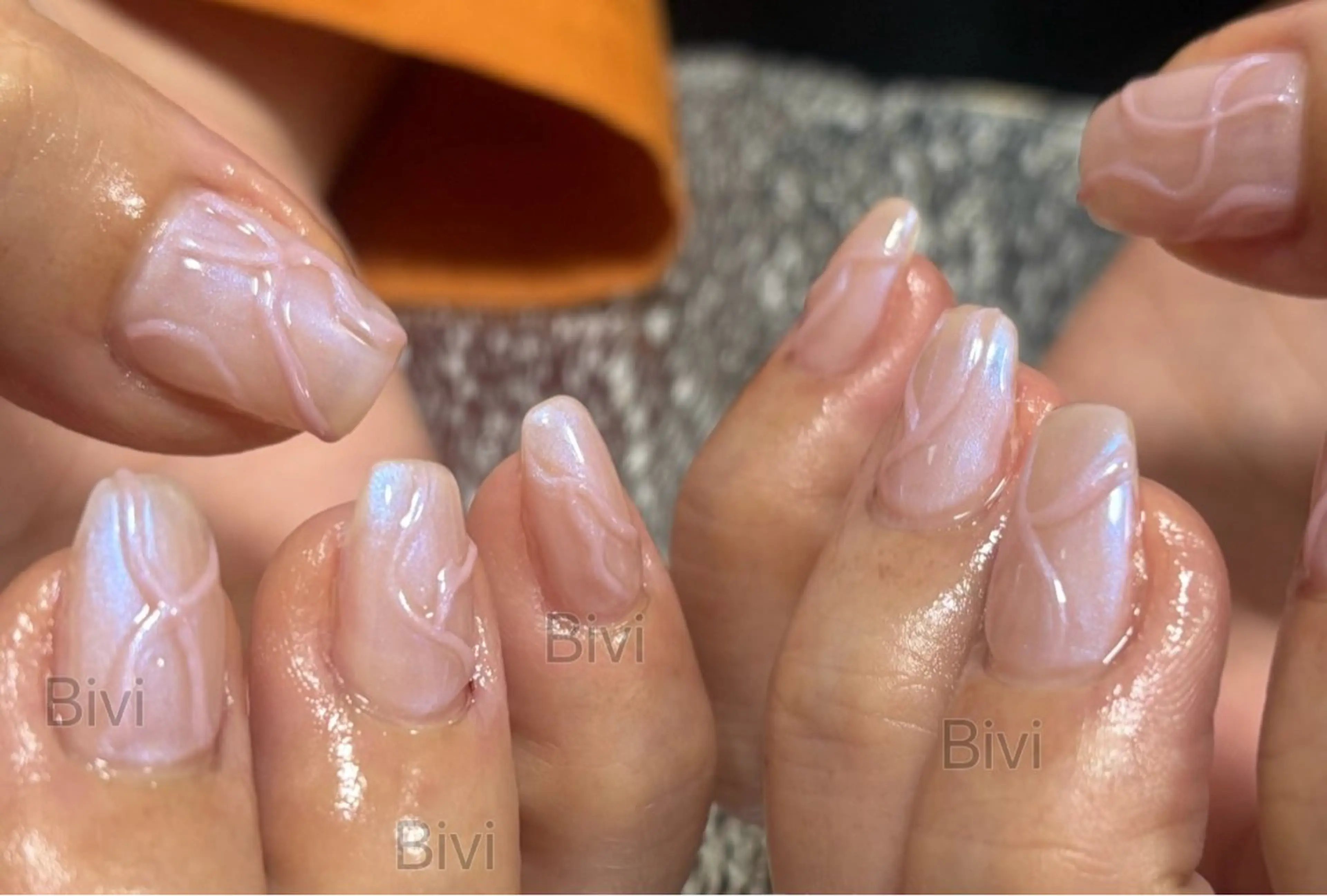 ネイル ラメ(グリッター) ピンク スクエアネイル ワンホンネイル 冬ネイル ハンドネイル ハンドケア ♡Bivi♡自爪に 優しいネイルサロンのネイルデザイン