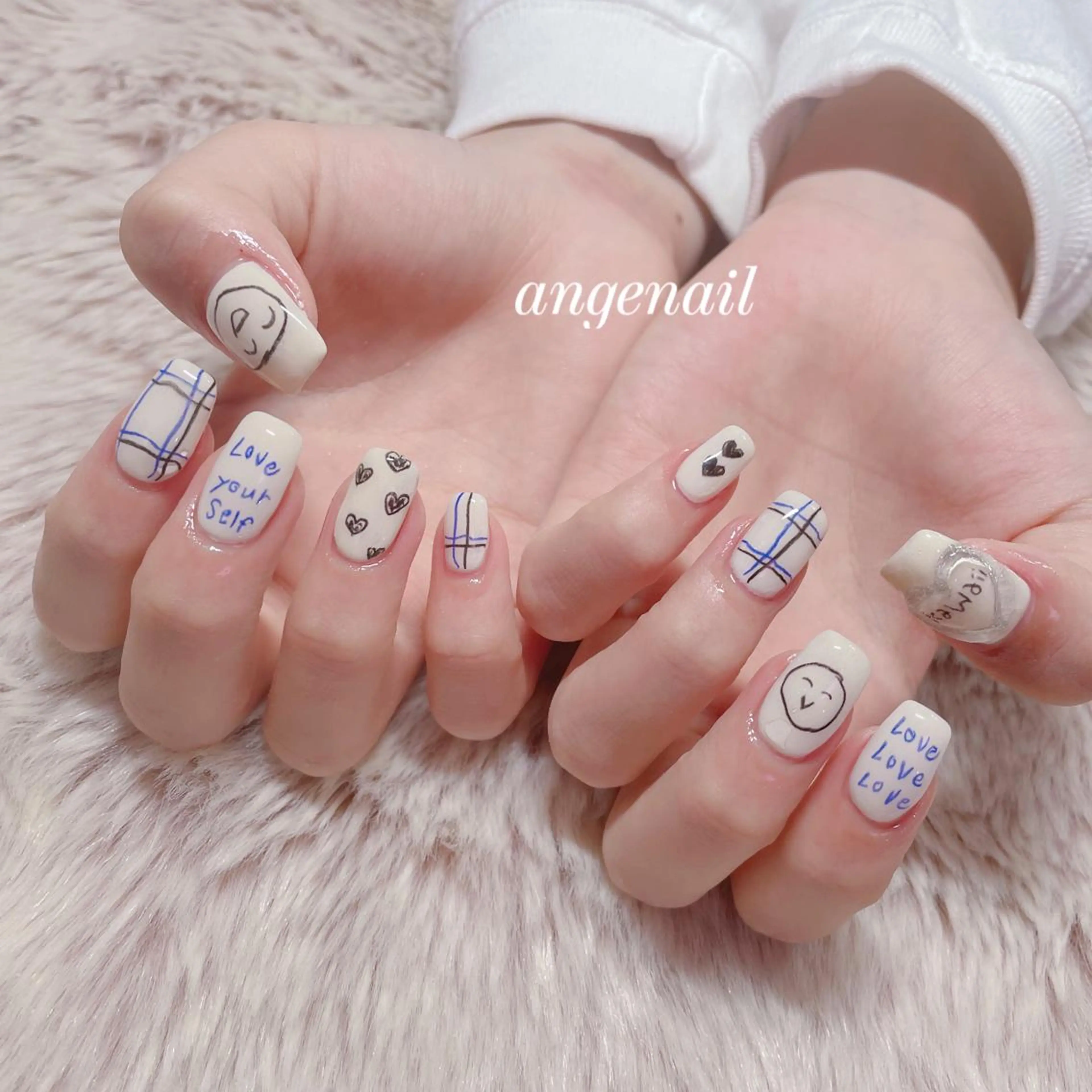 ネイル ハンドネイル オーナーネイリスト MAKIのネイルデザイン