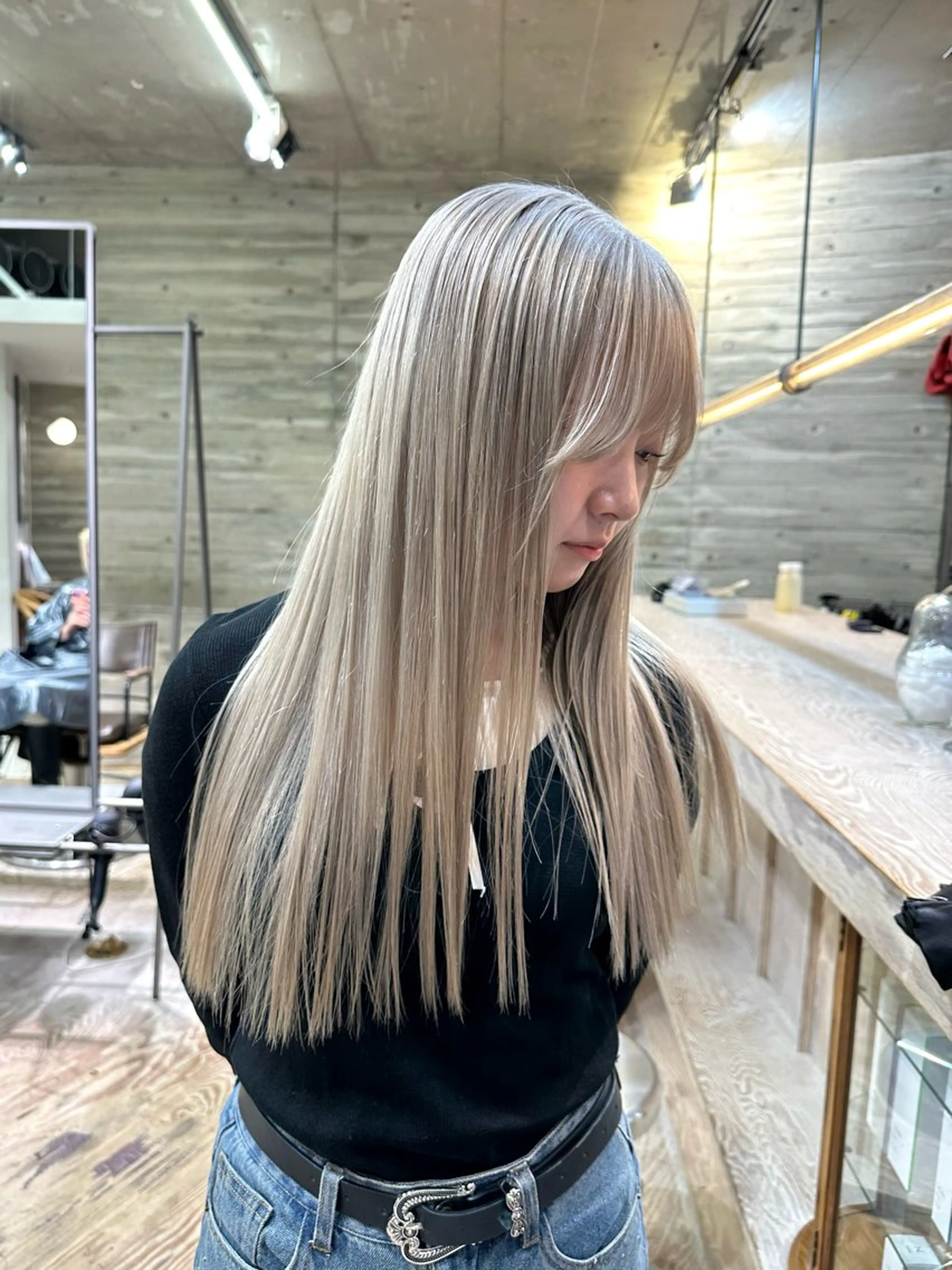 【 ブリーチ回数無制限 】 ケアブリーチ + カラー + 3strap トリートメントの写真