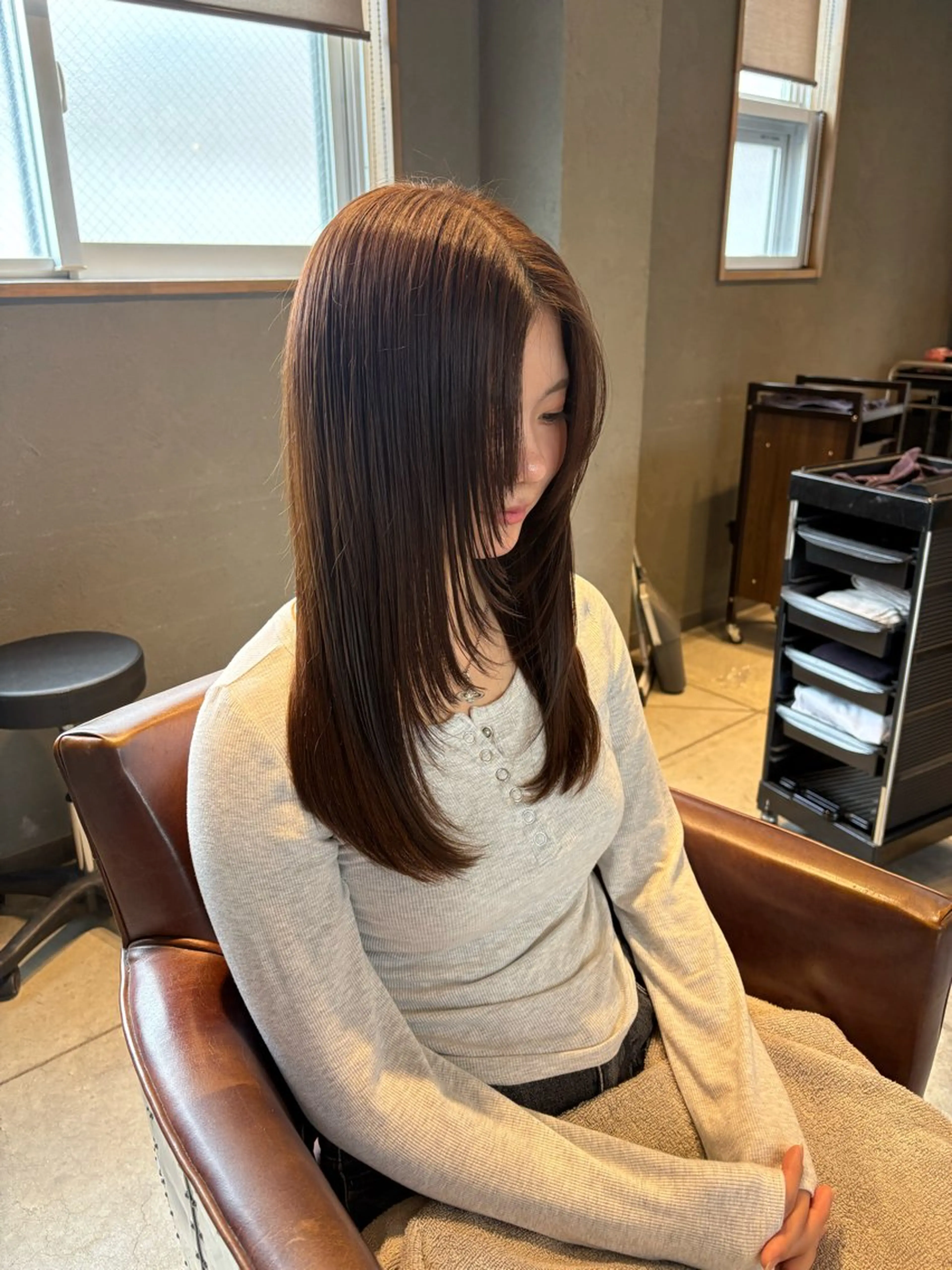 ロング レイヤーカット カンノ ヒナのヘアスタイル