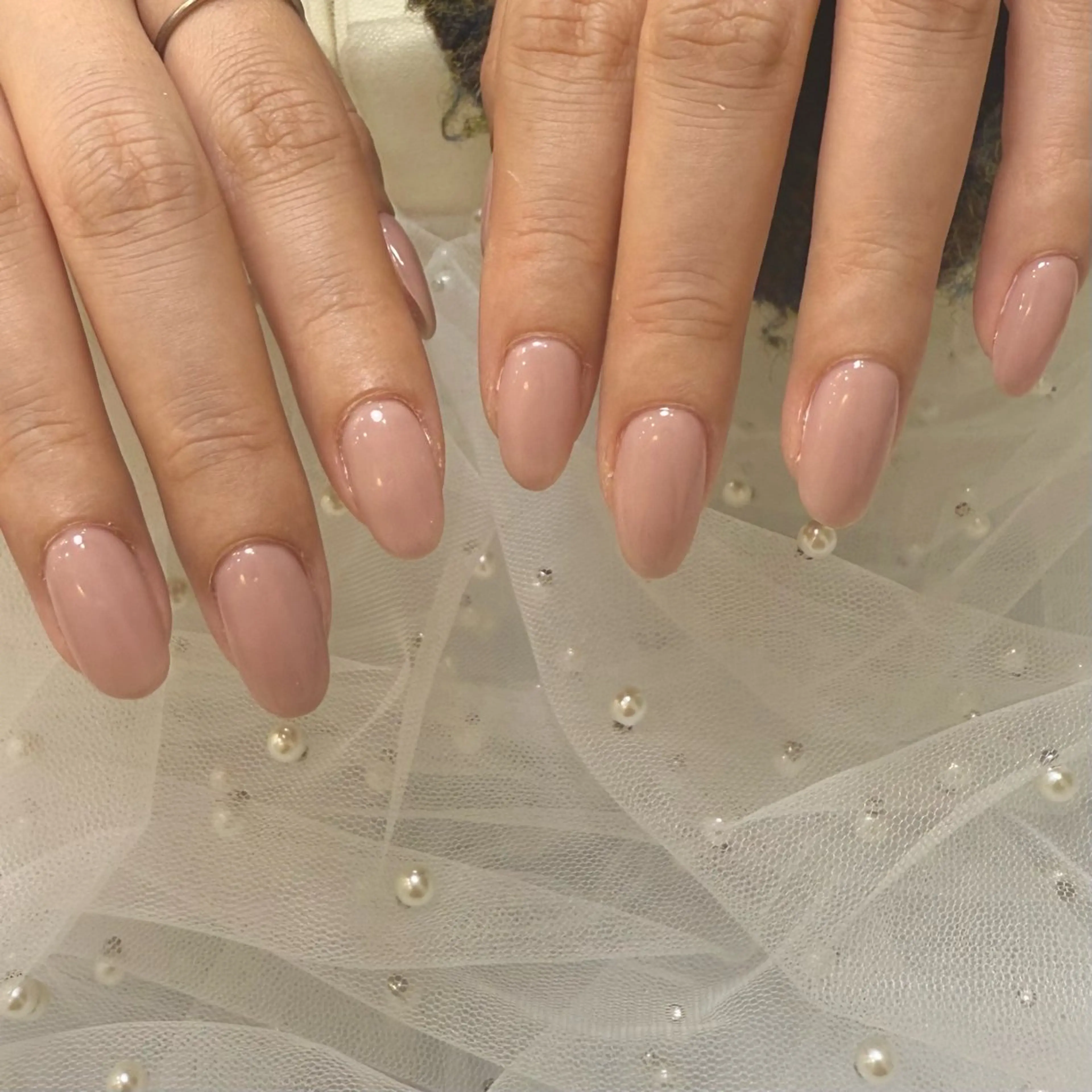 ネイル ピンク ピンクベージュ 濱田 エルバイノリコのネイルデザイン