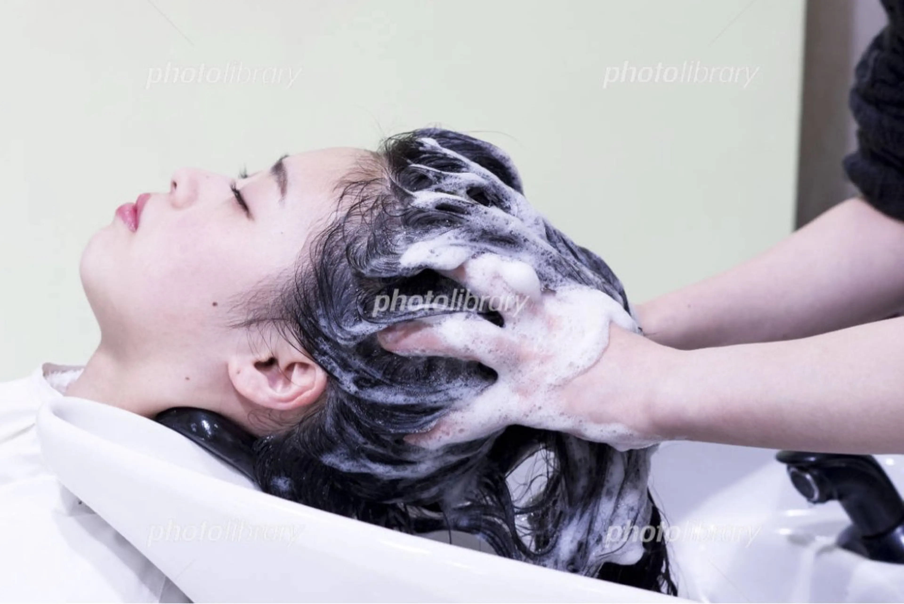 ヘッドスパ 透明感イルミナカラー ／寒色/MOMOKAのヘアスタイル