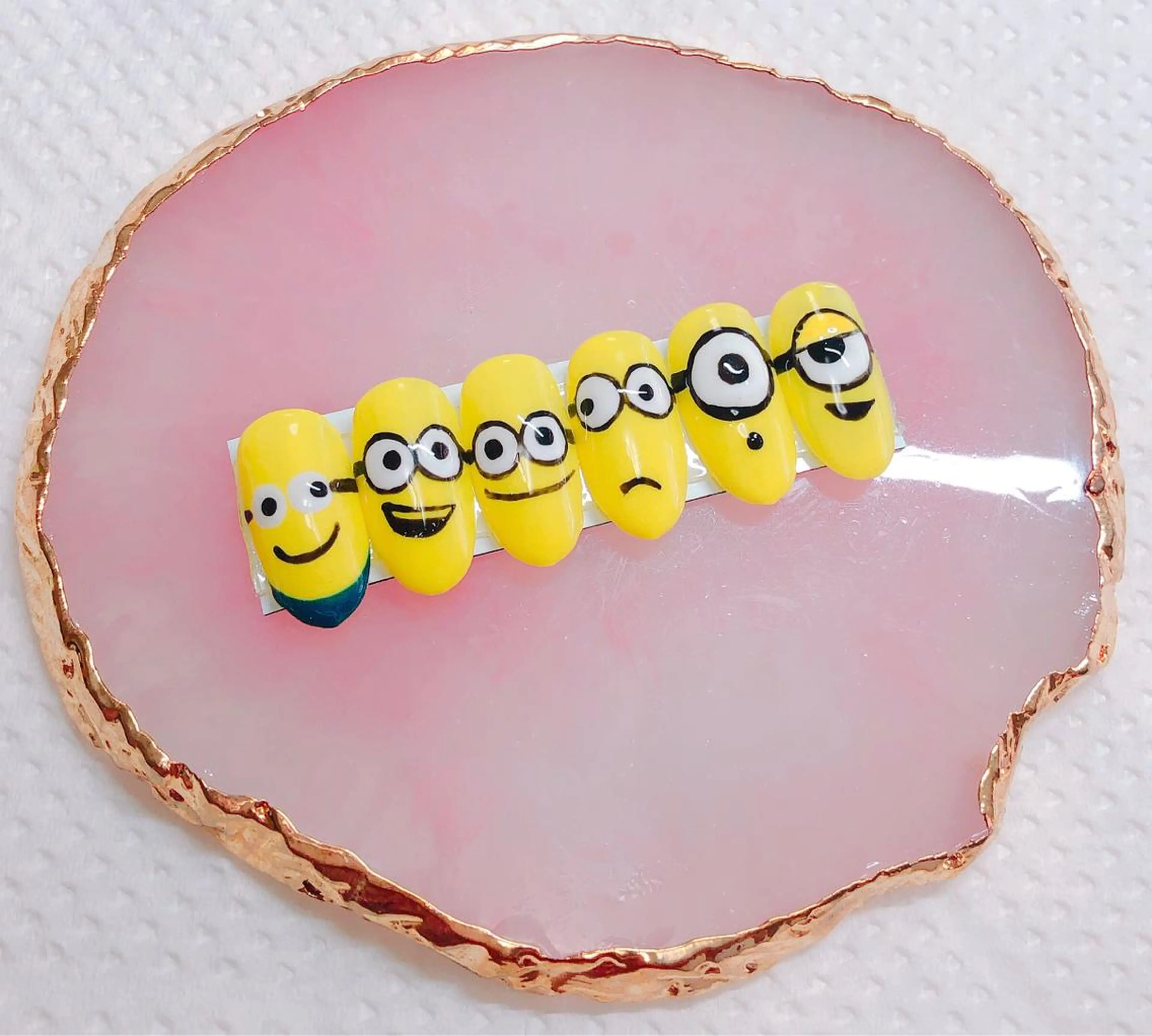 ネイル CROWN プライベートサロンのネイルデザイン