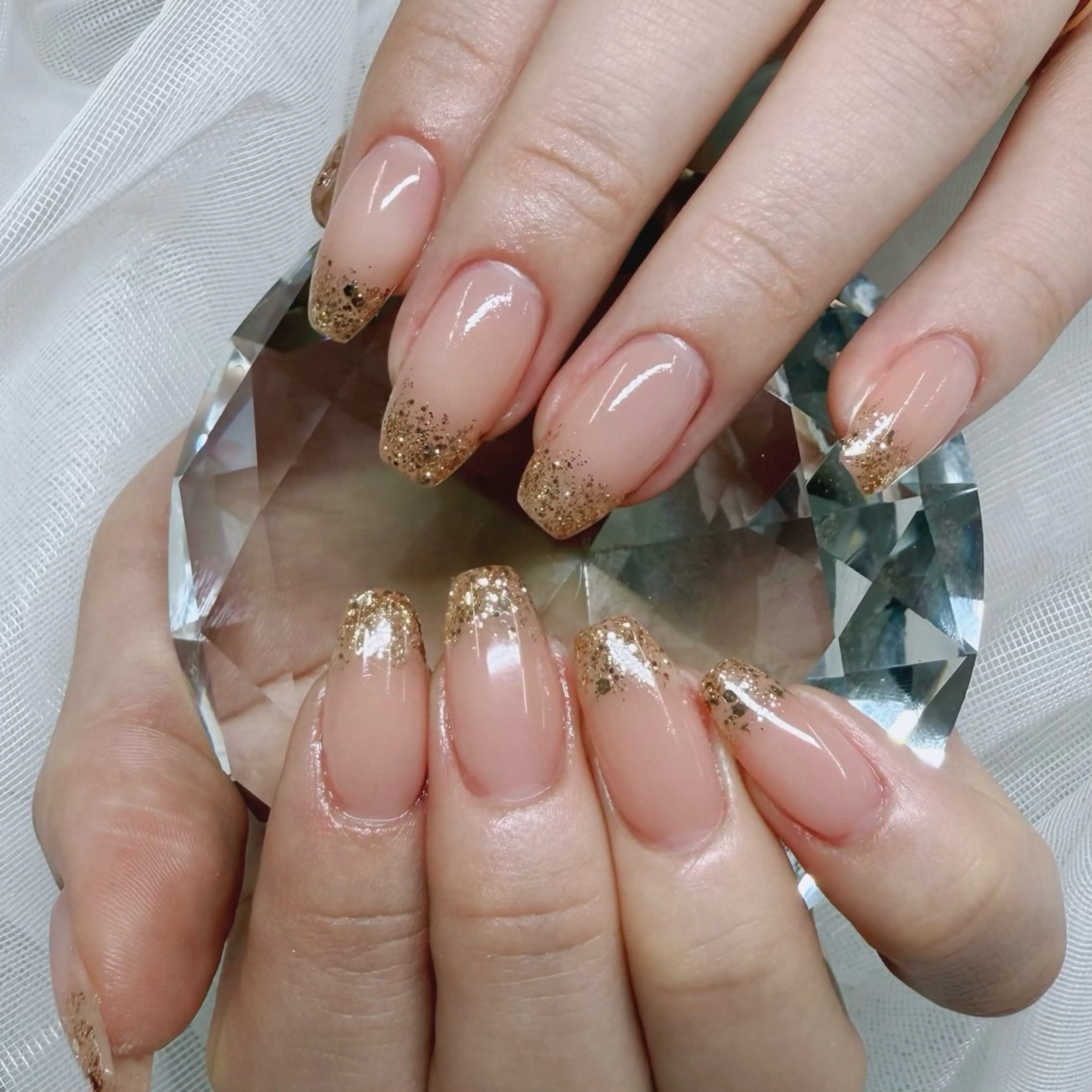 ネイル ゴールド グラデーション ラメ(グリッター) ラメグラデーション オフィスネイル Amie NAILのネイルデザイン