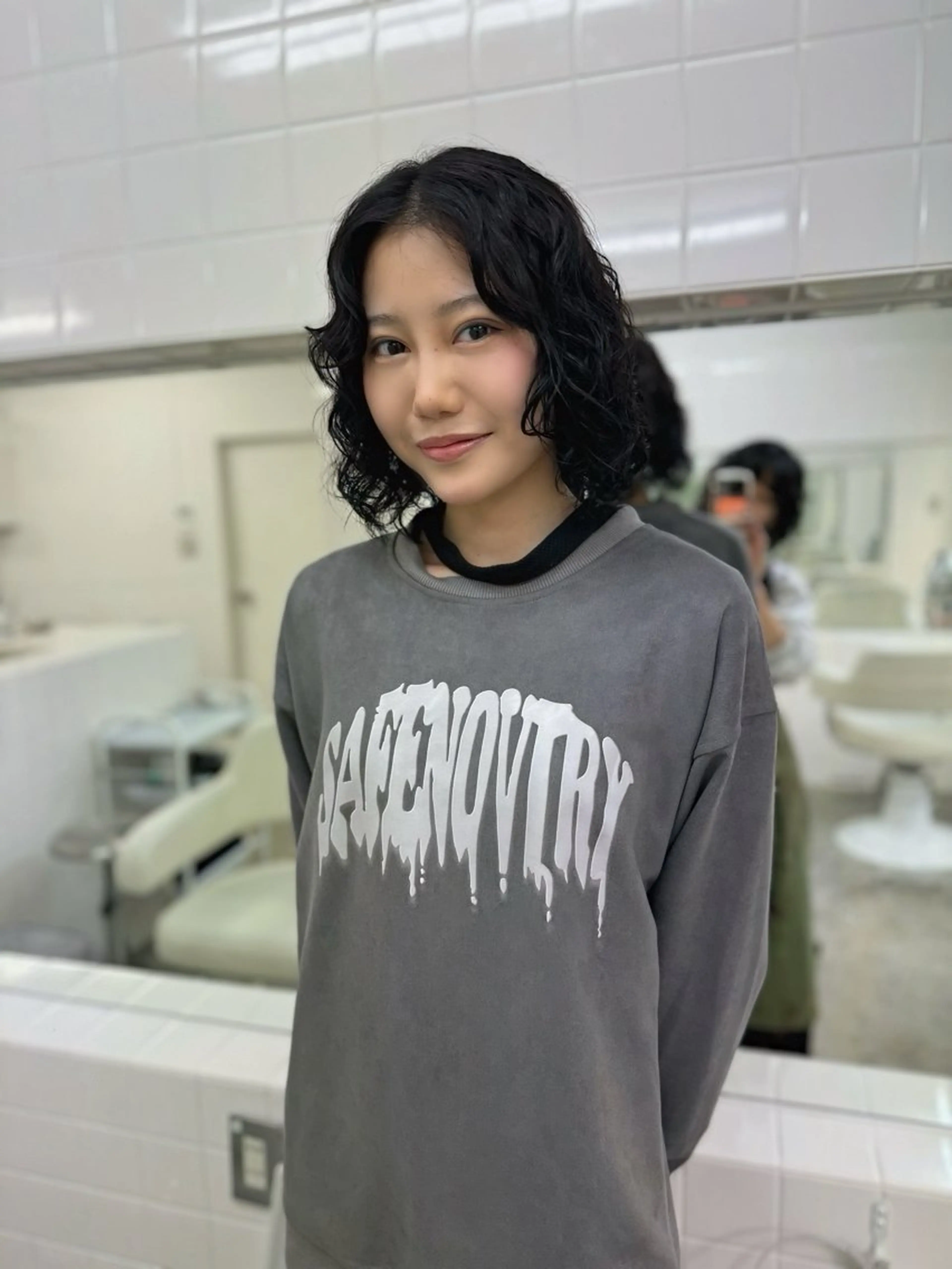ミディアム カラー パーマ こはる／ハードパーマ /癖毛風パーマ🧃のヘアスタイル