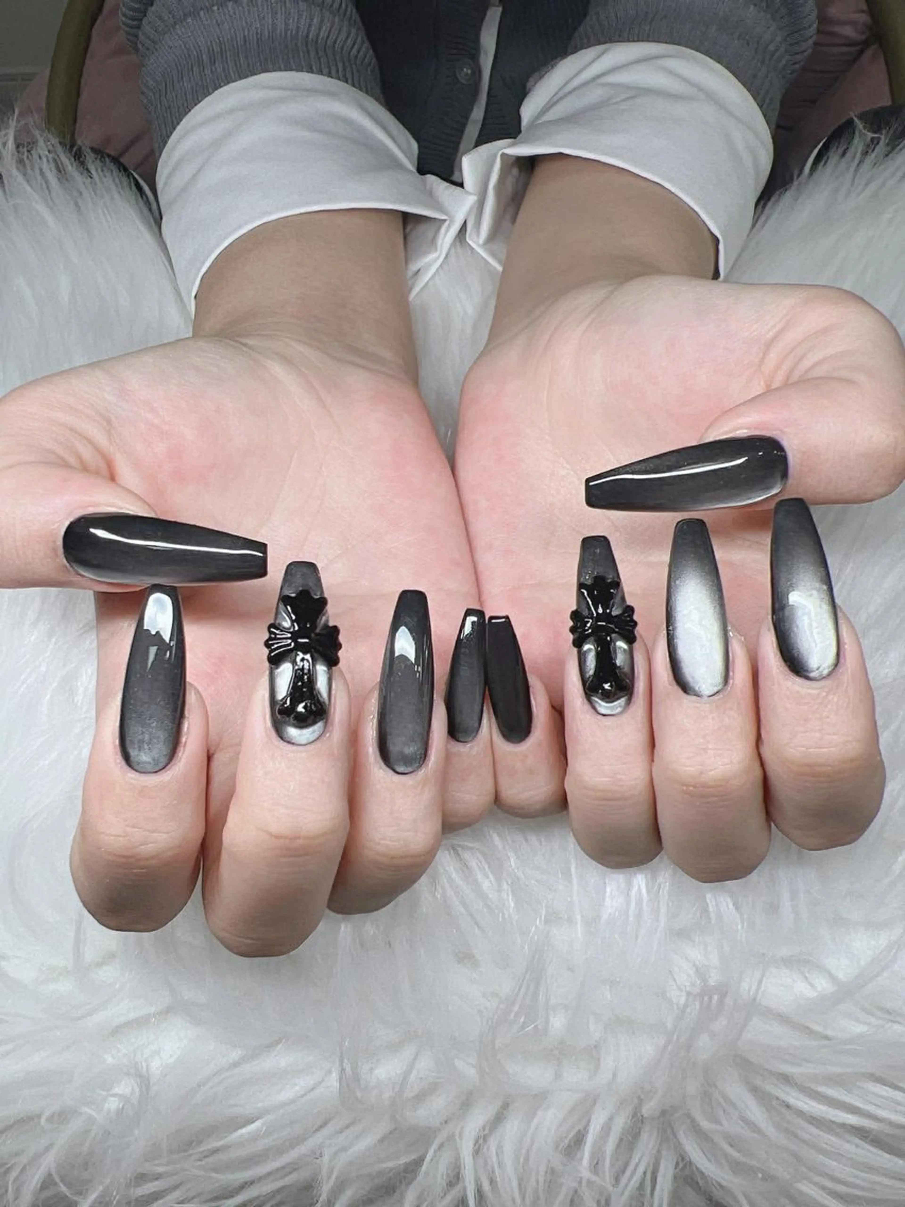 ネイル 長さ出し グラデーション 卒業式 キラキラネイル マグネットネイル Lee Nailsのネイルデザイン