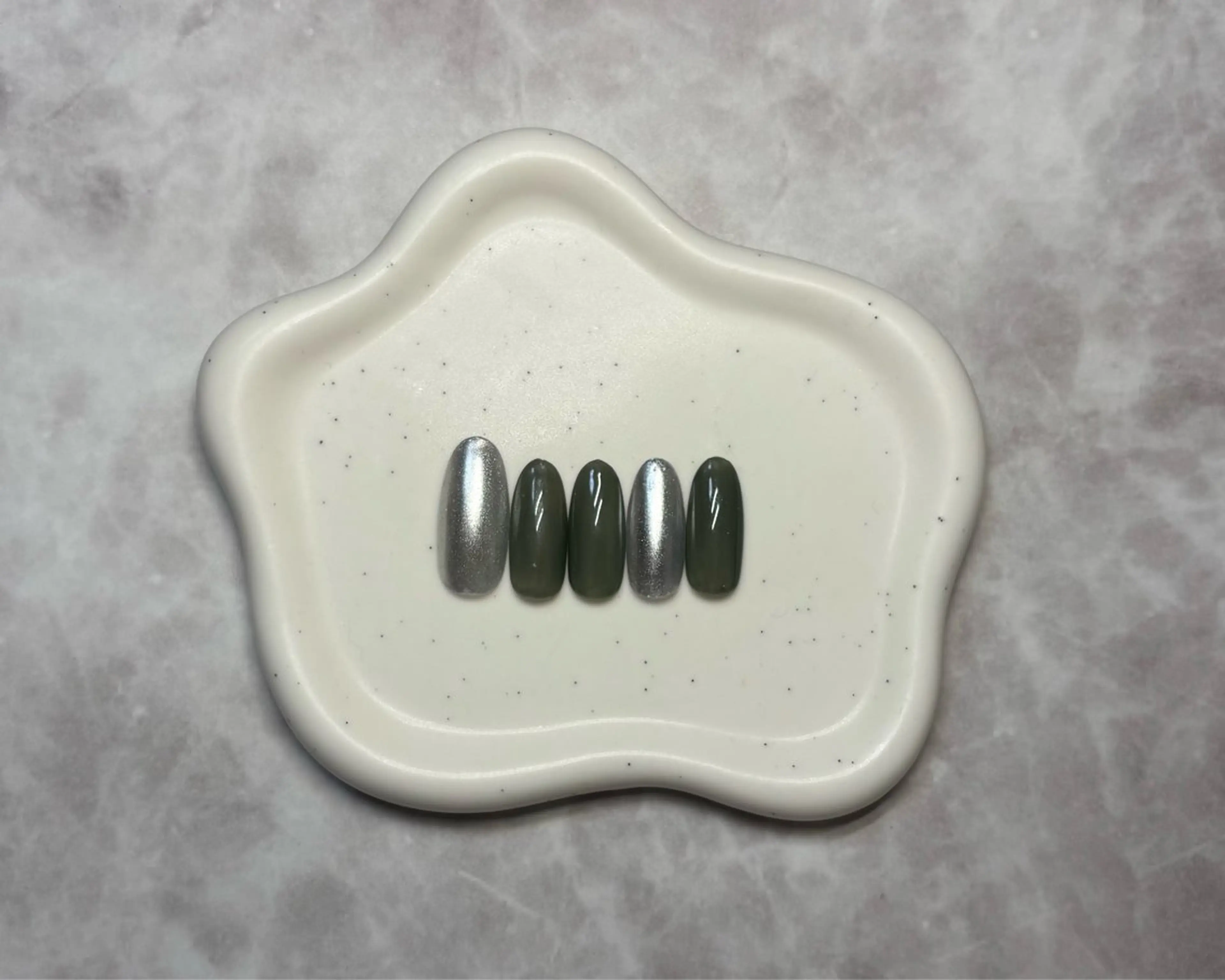 ネイル ハンドネイル nail salon Lea Leaのネイルデザイン