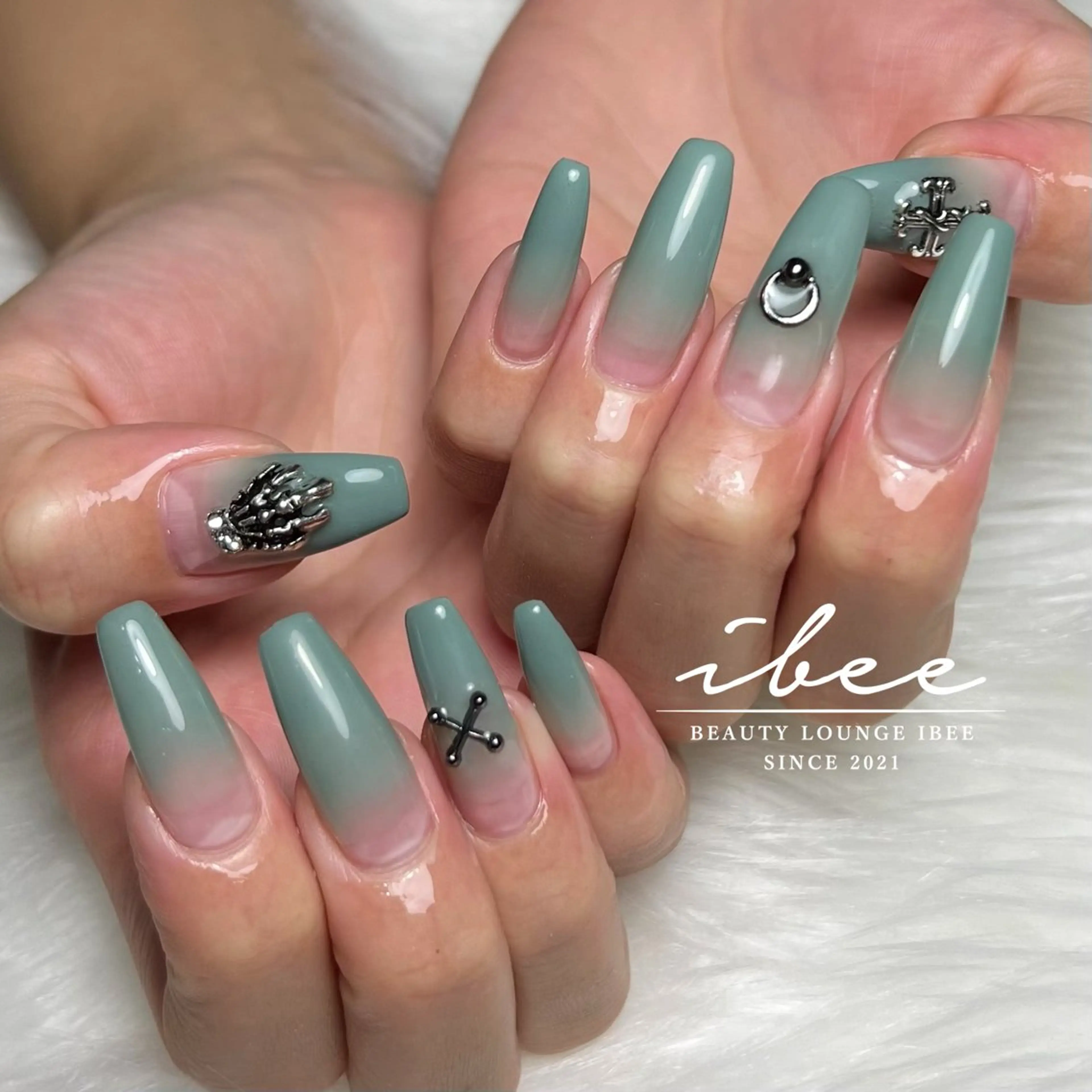 ネイル ハンドネイル ibee nail 🤍yumiのネイルデザイン