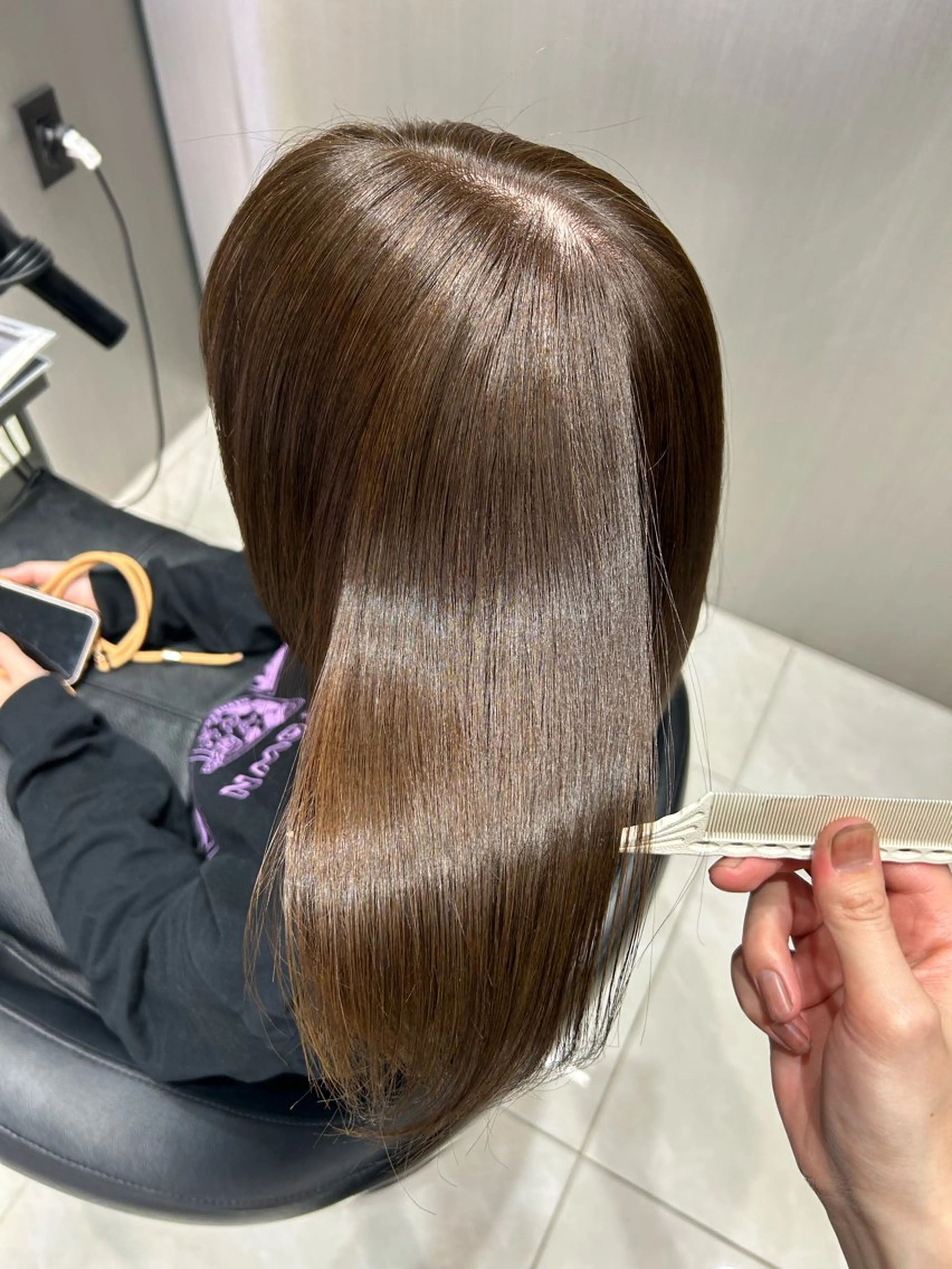 カラー ブラウンカラー オリーブブラウン 塙 英万のヘアスタイル