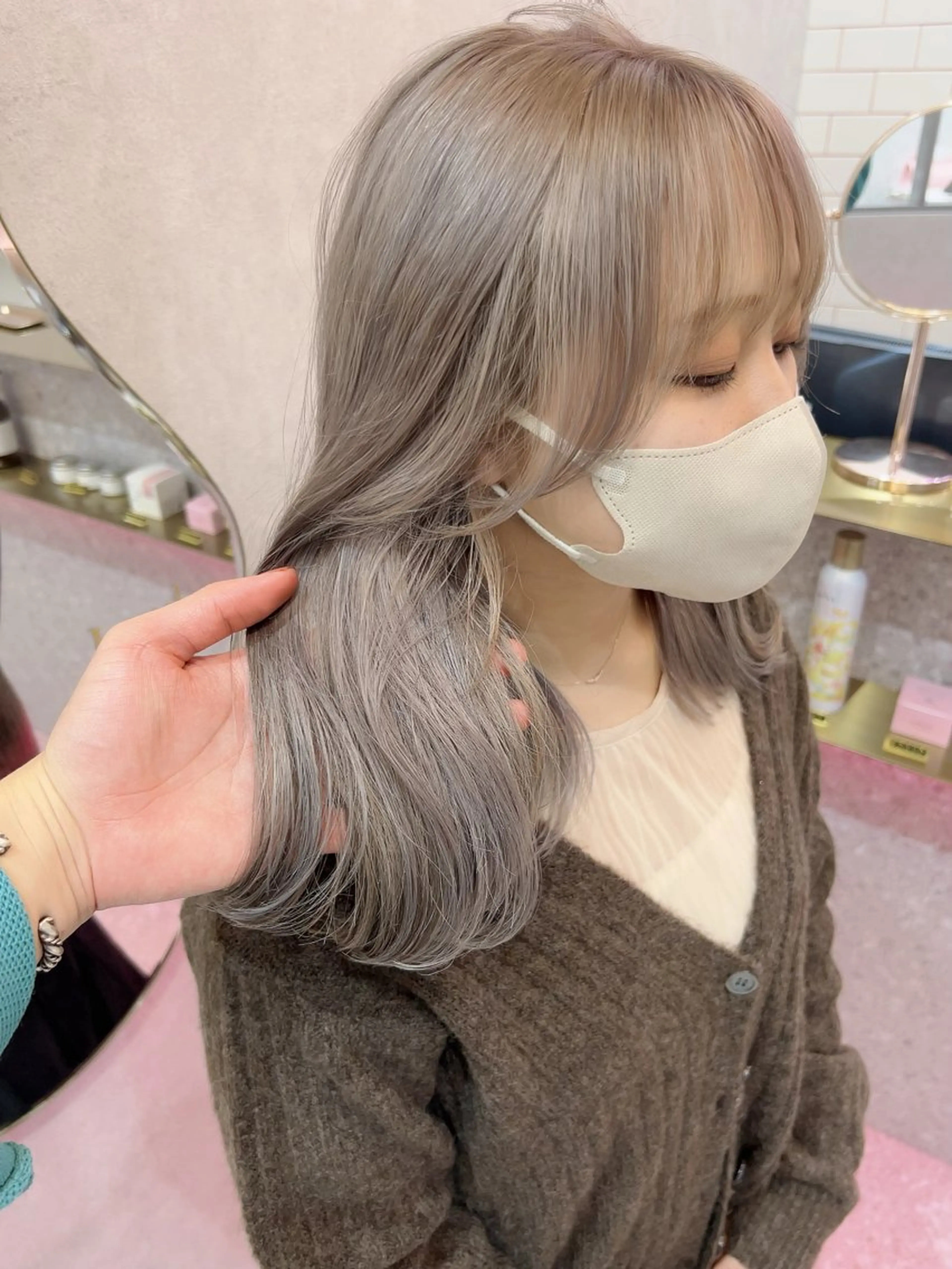 ミディアム ボブ ボブインナー 顔周りカット ヘアカラー トリートメント Aster 店長 れおん✂️のヘアスタイル