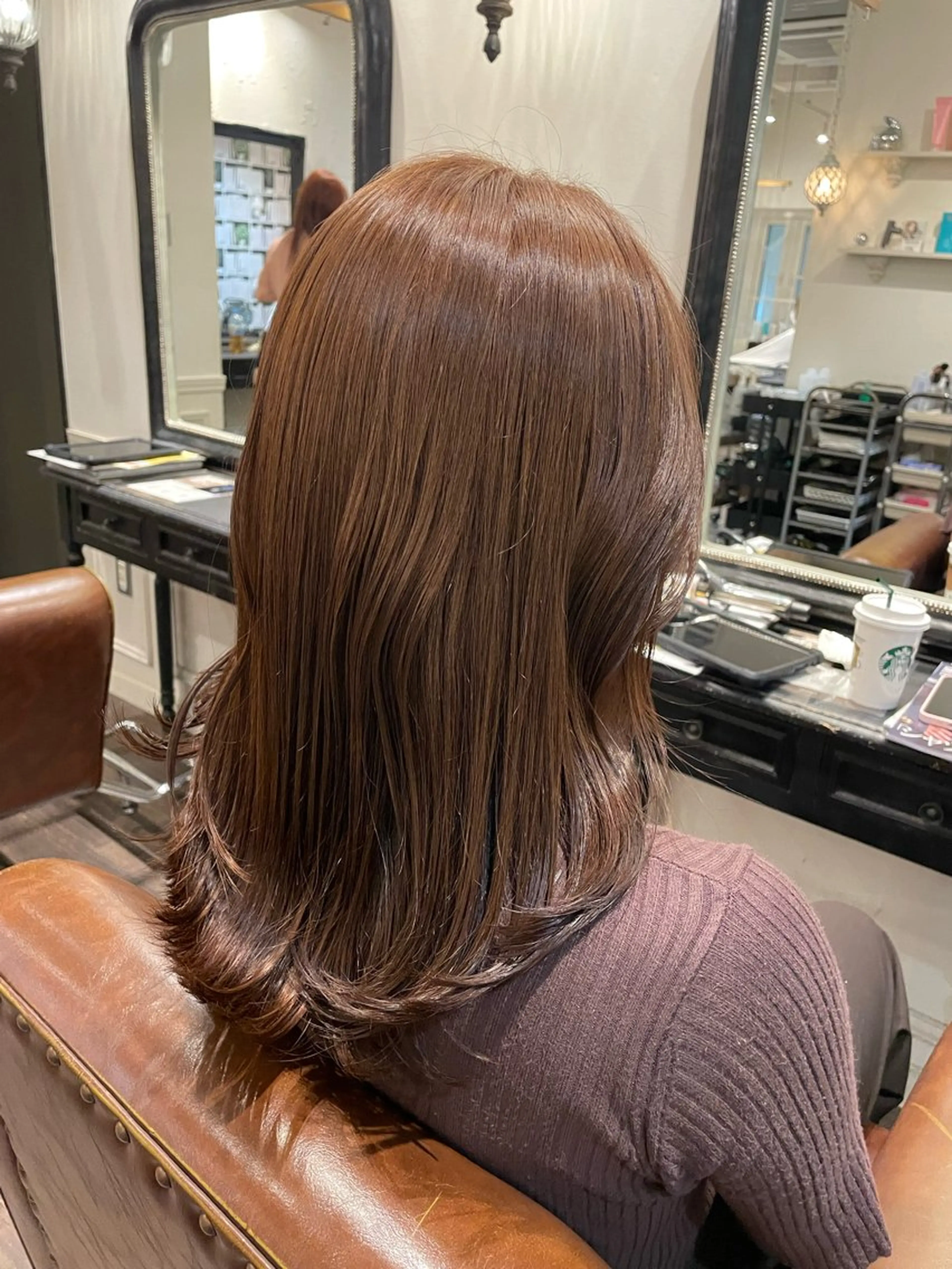 ミディアム カラー shiro.kobe 森彩華のヘアスタイル