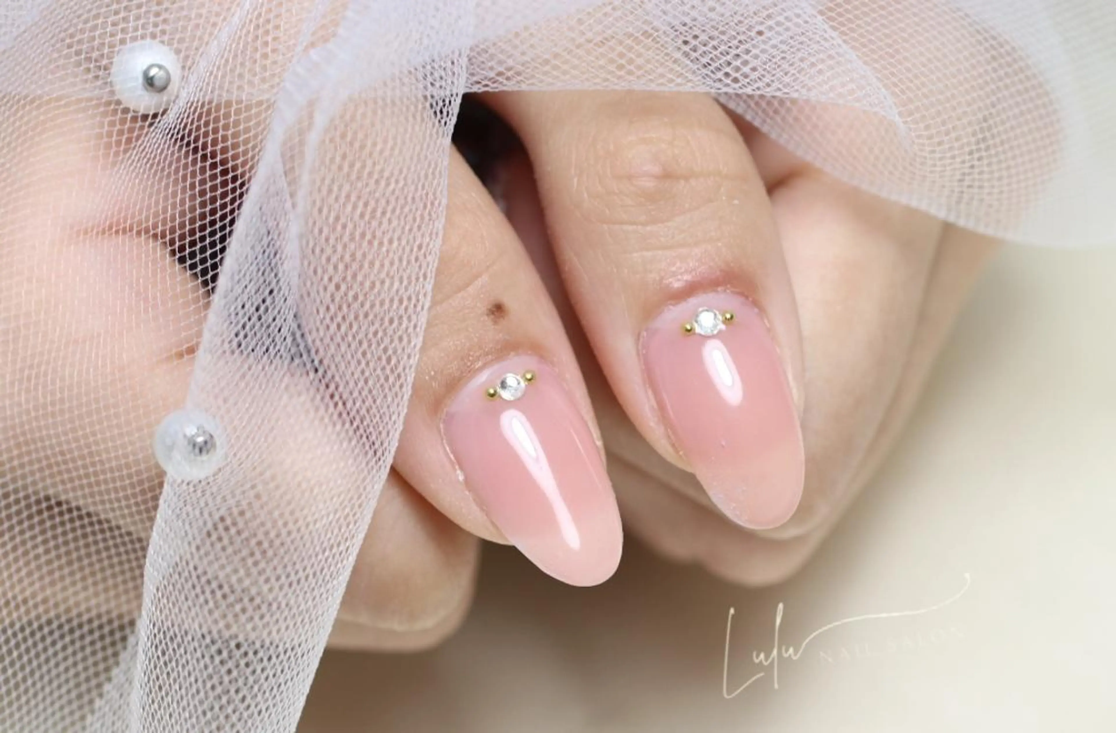 ネイル ハンドネイル Lulu nail salon 南堀江店所属・西村 あやかのネイルデザイン