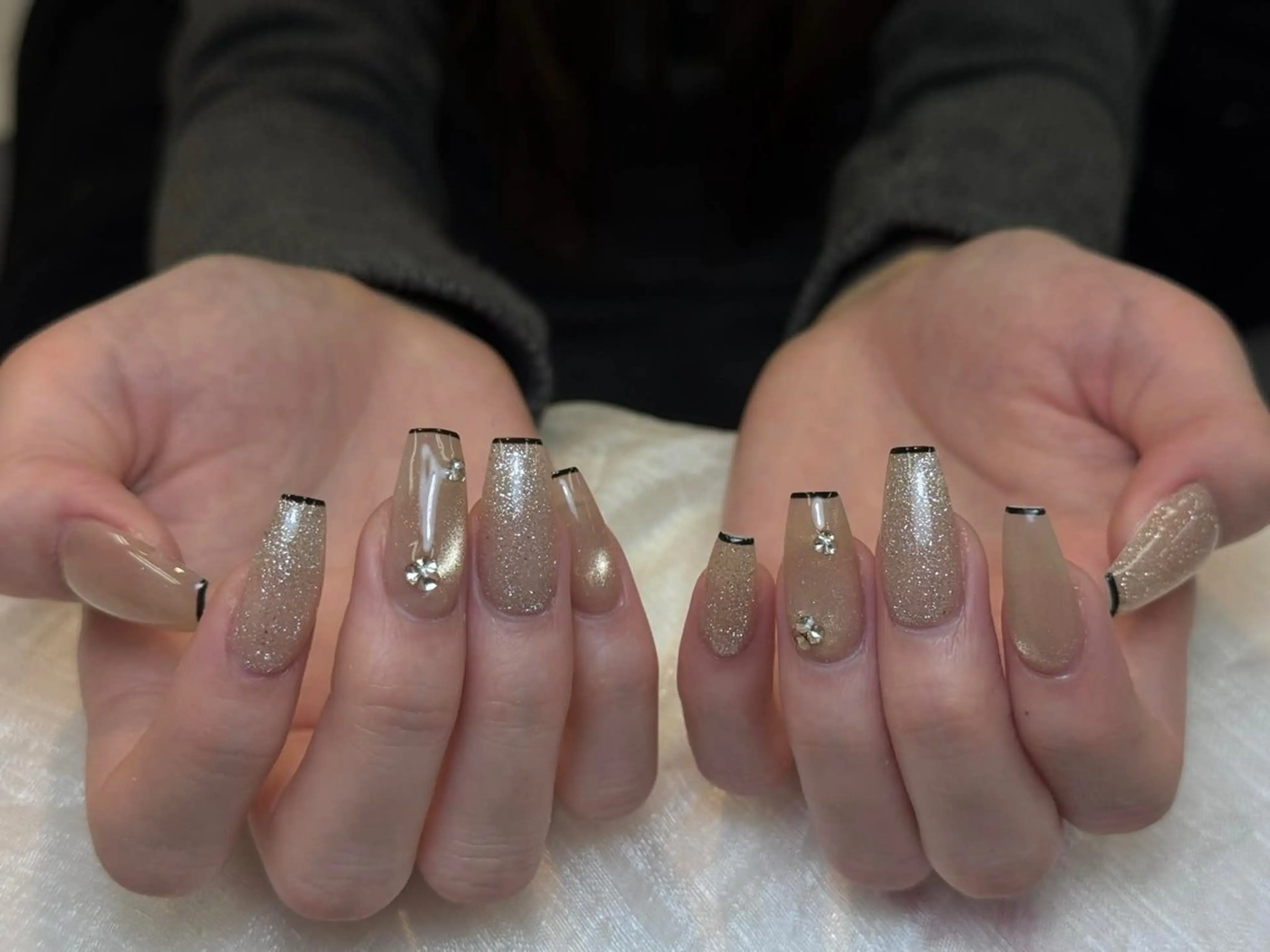 ネイル アートネイル 成人式 ジェルネイル ニュアンスネイル 夏ネイル ハンドネイル NIE MoMoのネイルデザイン