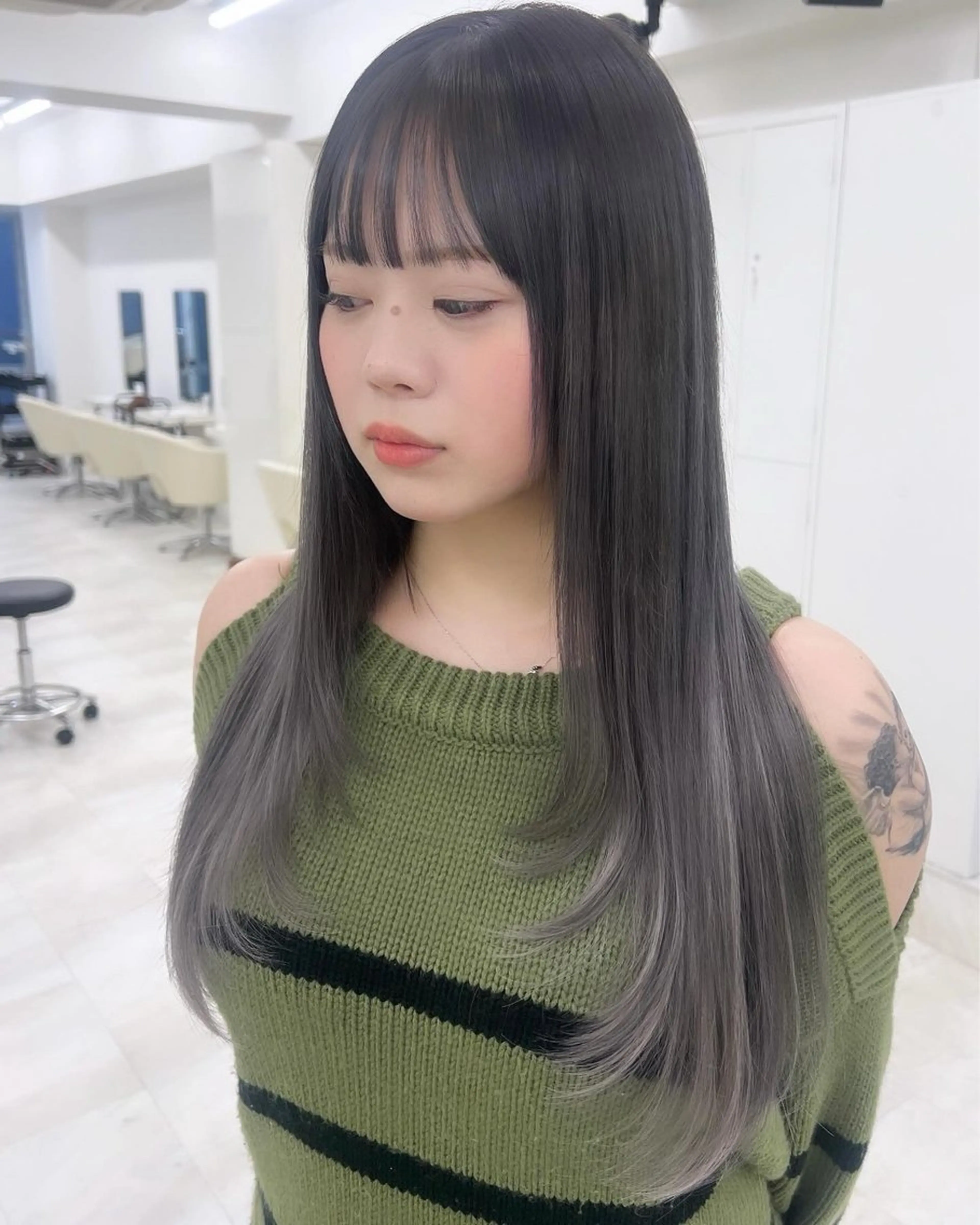 ロング リコ ハッシュカット 韓国レイヤーのヘアスタイル