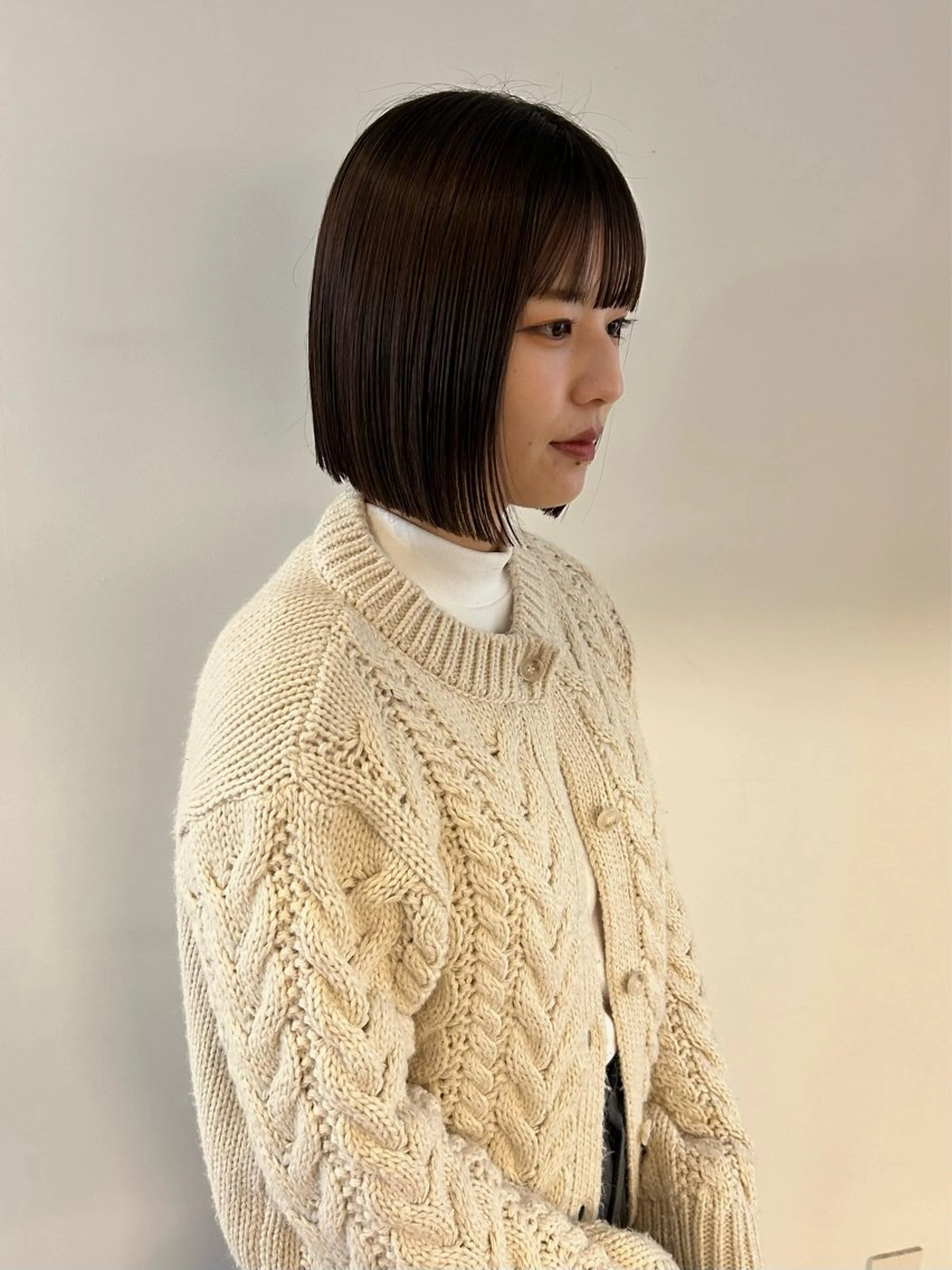 ショート ボブ 顔まわりレイヤー 顔周りカット レイヤーカット nonoka オリーブ/レイヤーのヘアスタイル