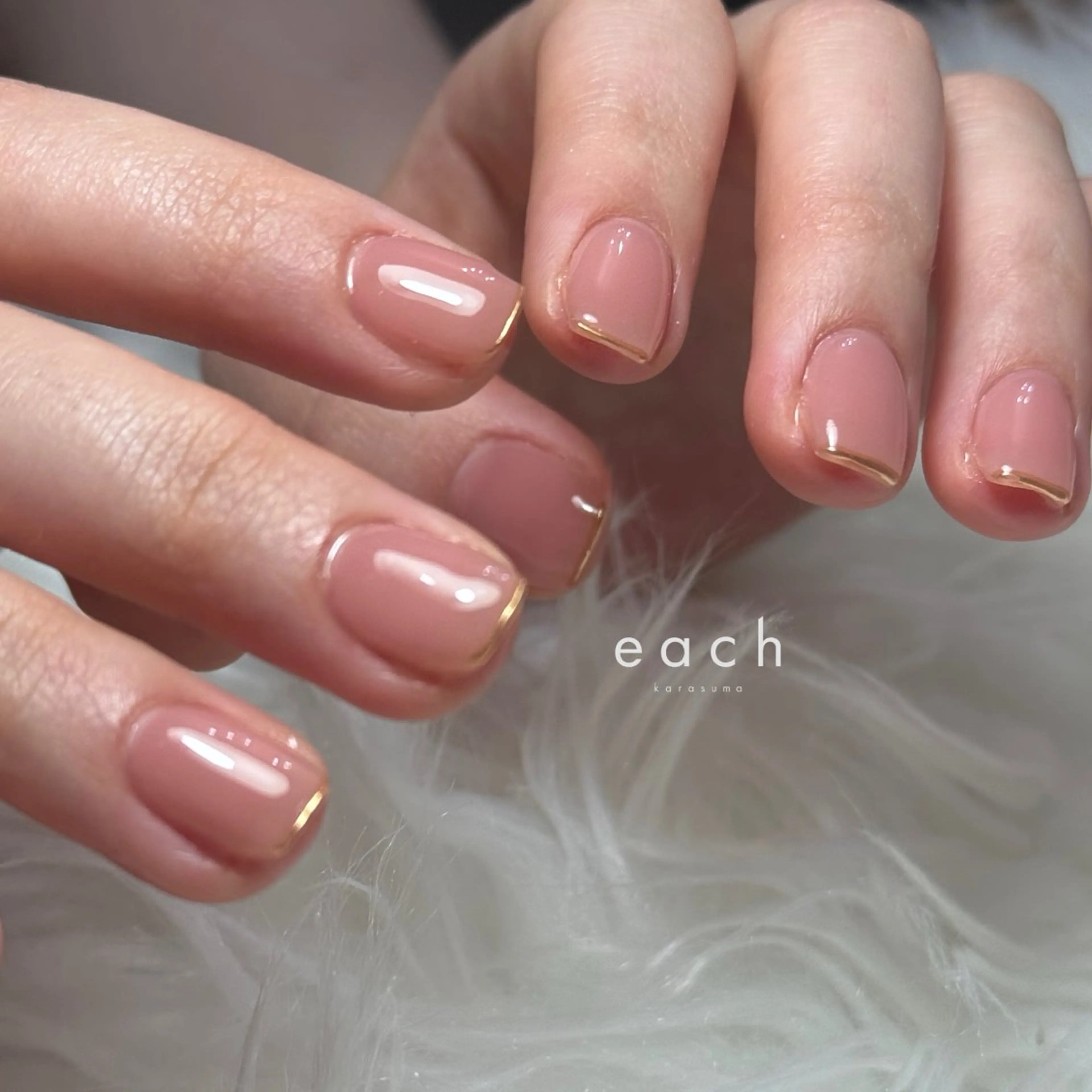 ショート ハンドネイル 𝐞𝐚𝐜𝐡 nanami🩰のネイルデザイン