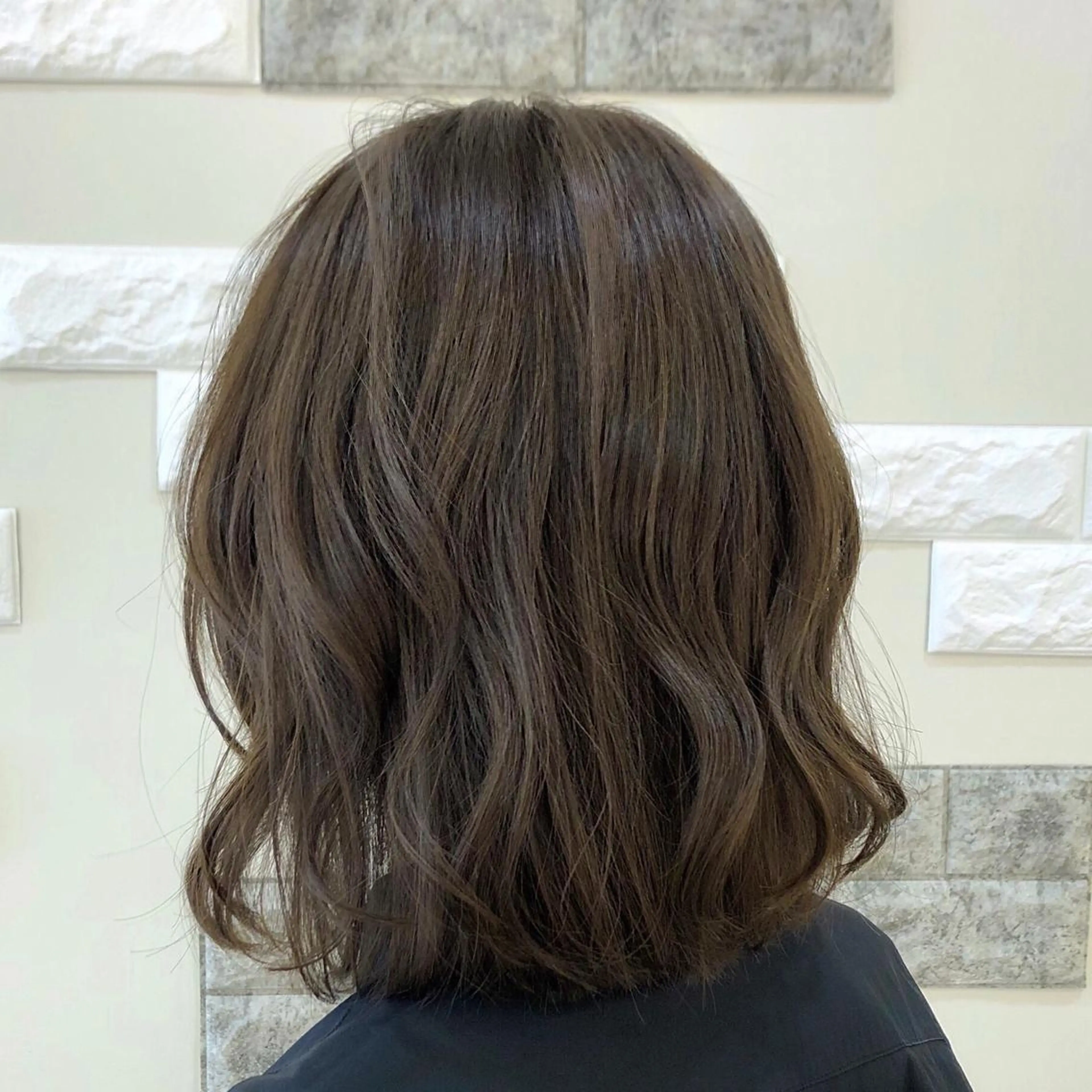 ミディアム カラー ベージュカラー オリーブベージュ これた🧸ヘアメ職人 ♡髪質改善♡カラーのヘアスタイル