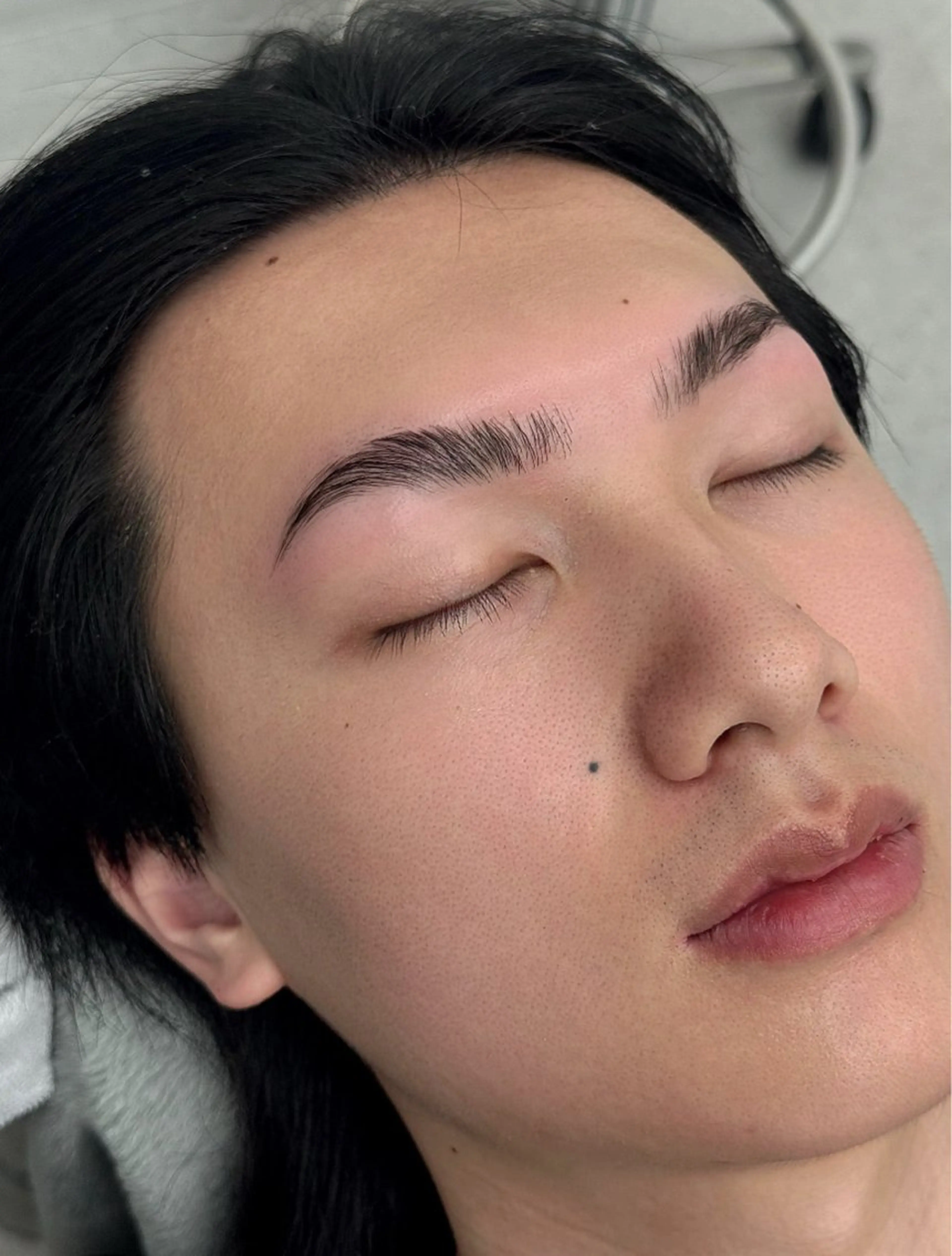 メンズアイブロウ【似合わせ骨格診断+Wax脱毛+まゆ毛パーマ】ムダ毛を無くしたい方・形を整えたい方にオススメ‼️の写真