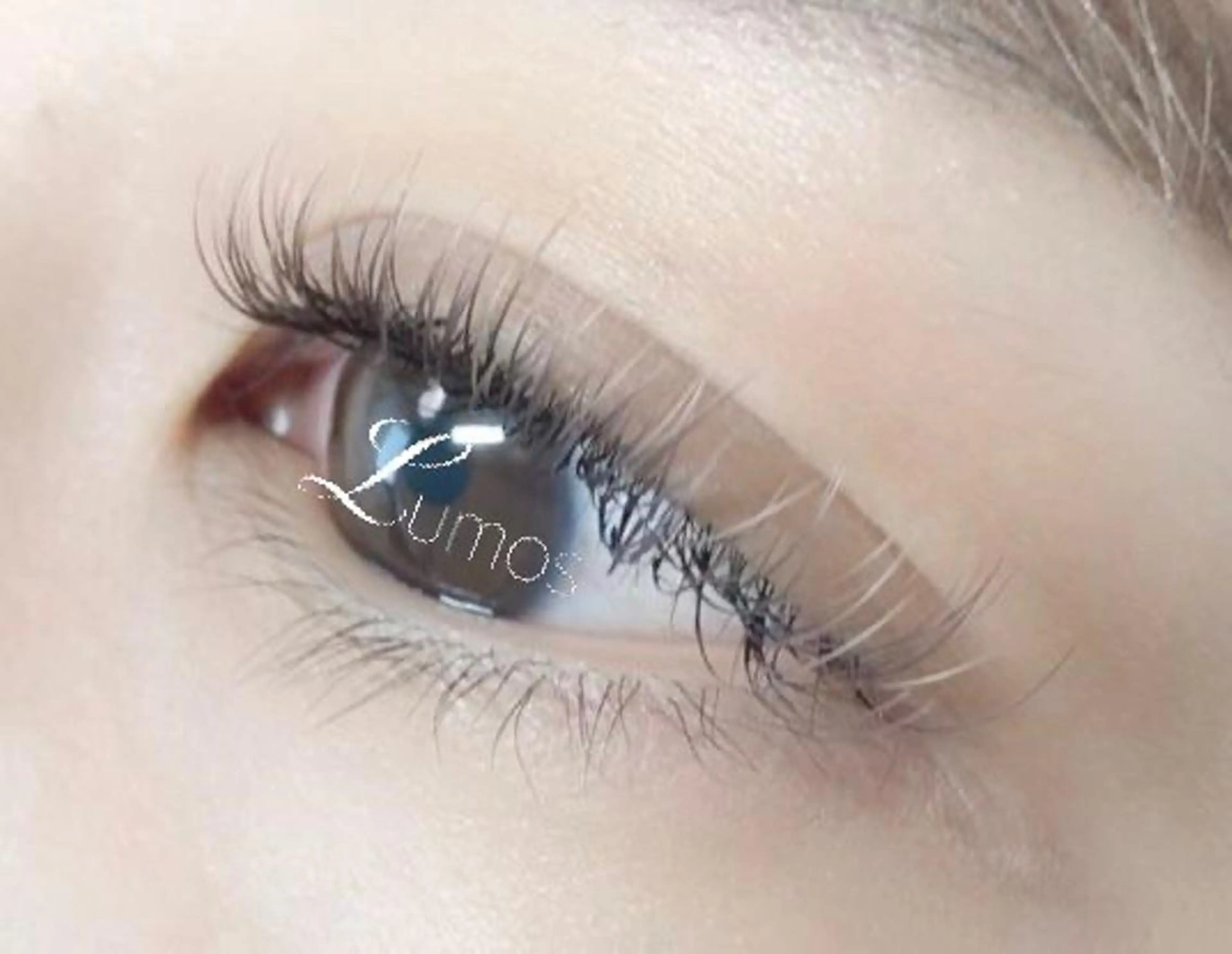 マツエク・マツパ カラーマツエク フラットラッシュ Lumos nail&eyelash所属・Lumos Ayakaのマツエク・マツパデザイン