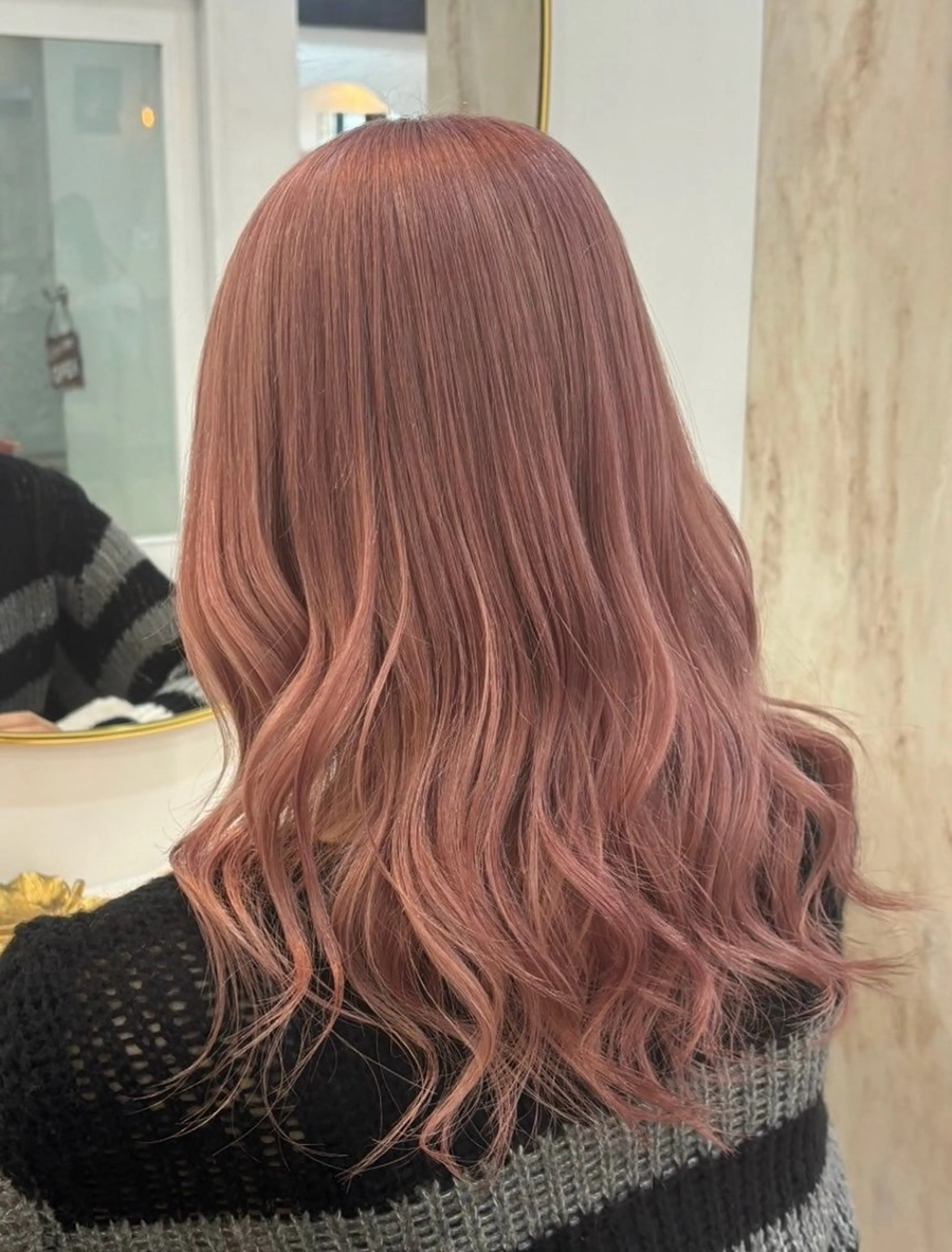 ミディアム カラー カット トリートメント せいと/レイヤー/ ハイトーン/艶髪のヘアスタイル