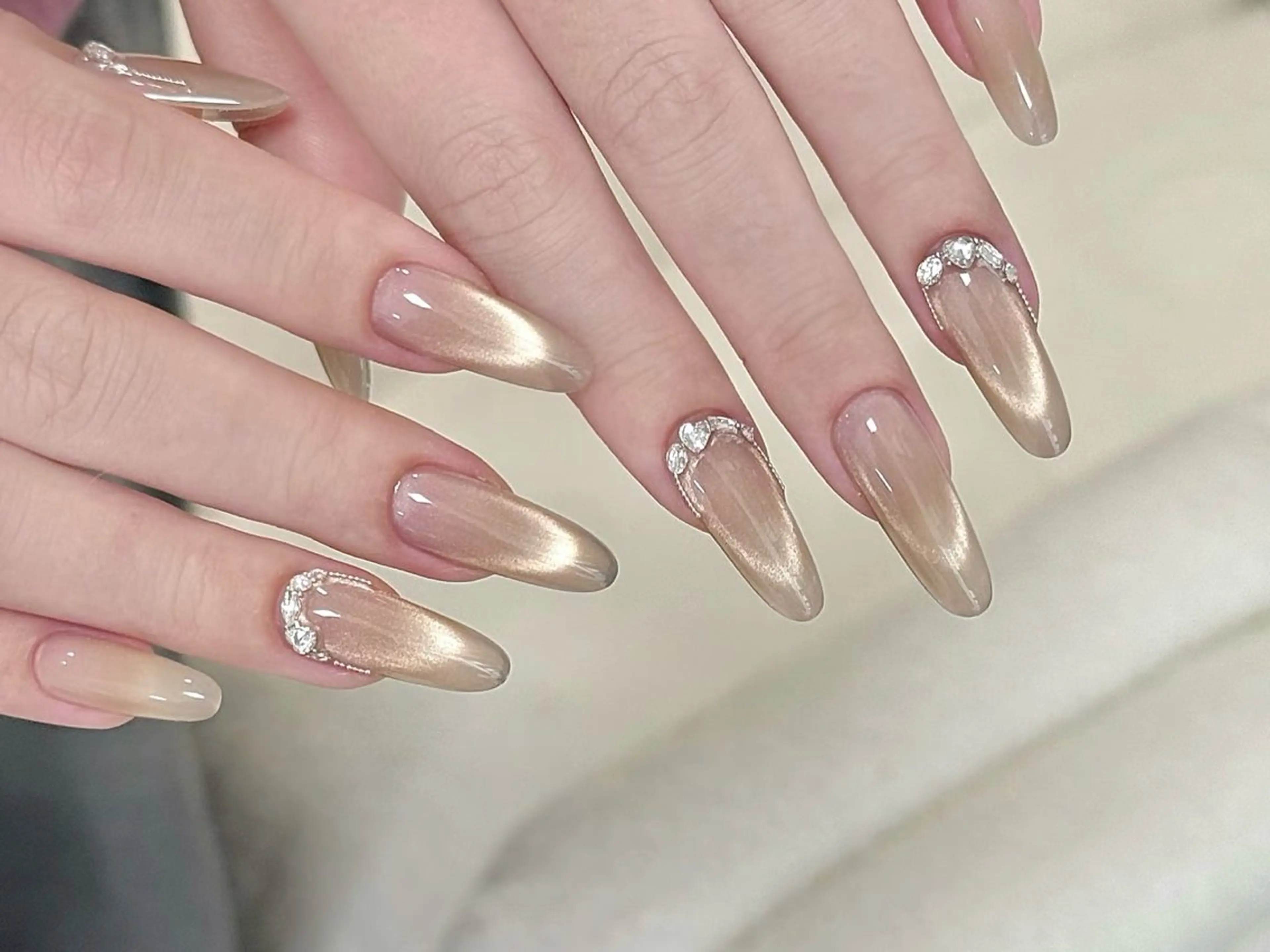 ネイル ハンドネイル 穎 アオリのネイルデザイン