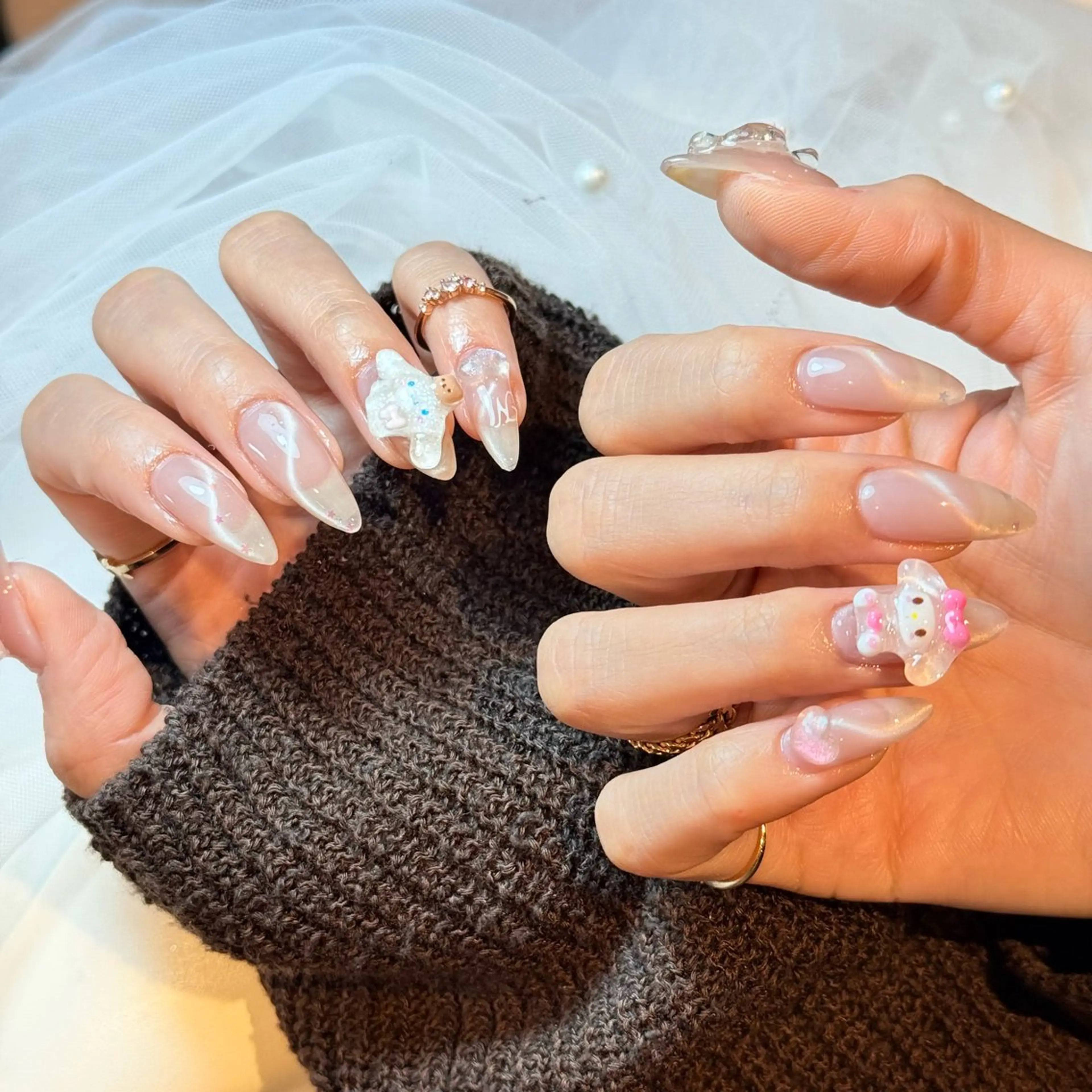 ネイル アートネイル チークネイル フレンチネイル グラデーション キラキラネイル ハンドネイル Risa_ Nailのネイルデザイン