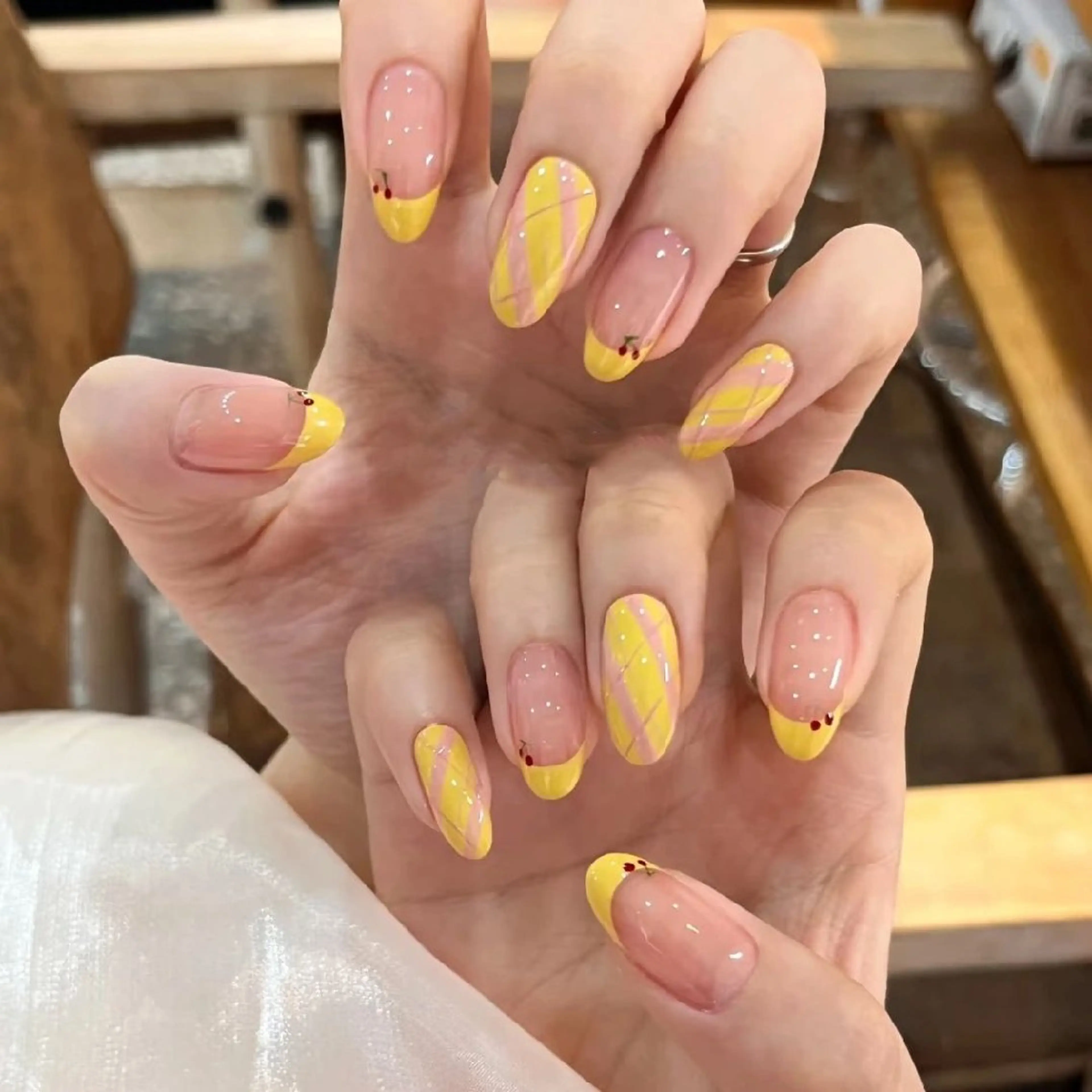 ネイル ハンドネイル ハンドケア Lemon所属・MonAmie NailSalonのネイルデザイン
