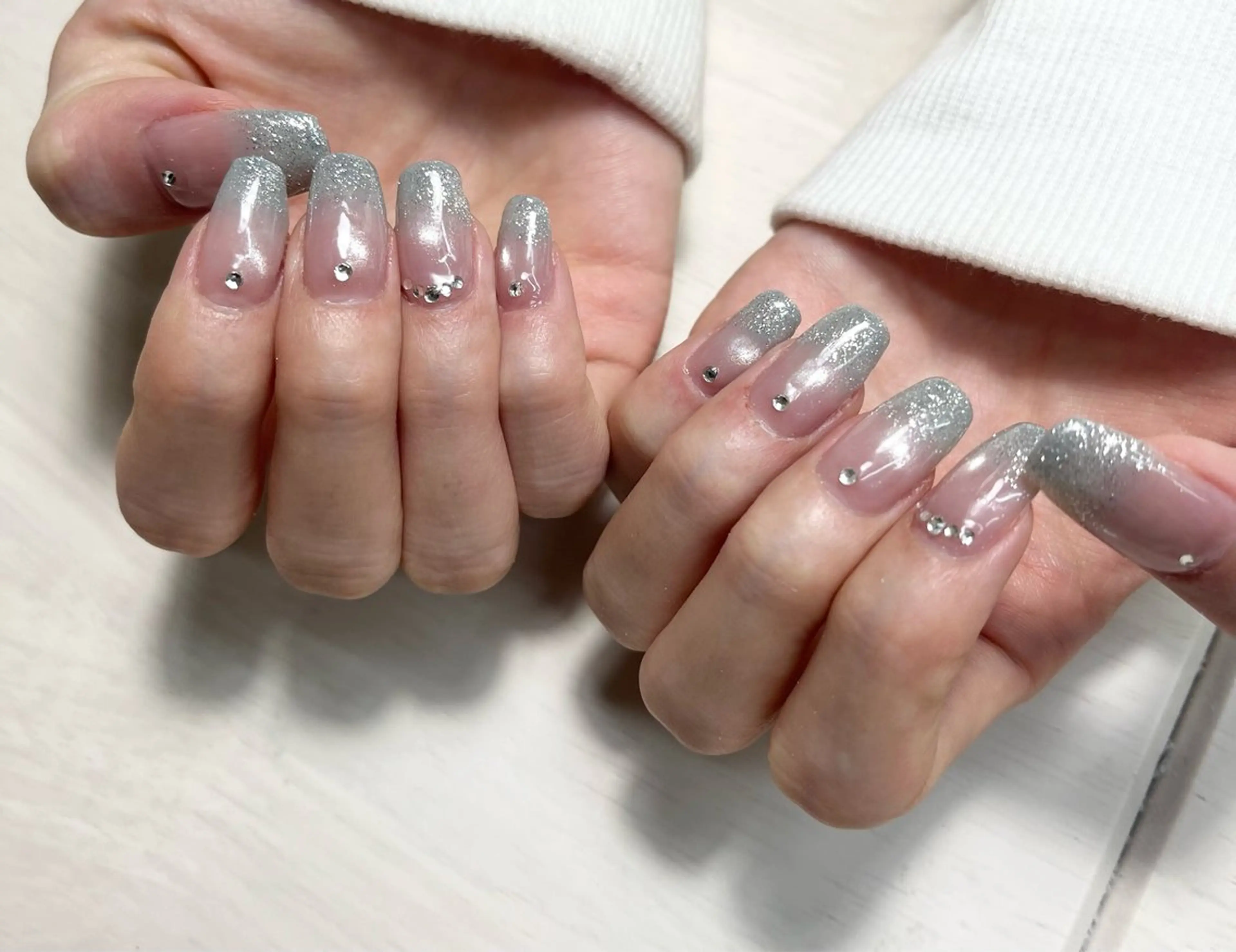 ネイル グラデーション 水色 ハンドネイル mumjyu MIKAのネイルデザイン