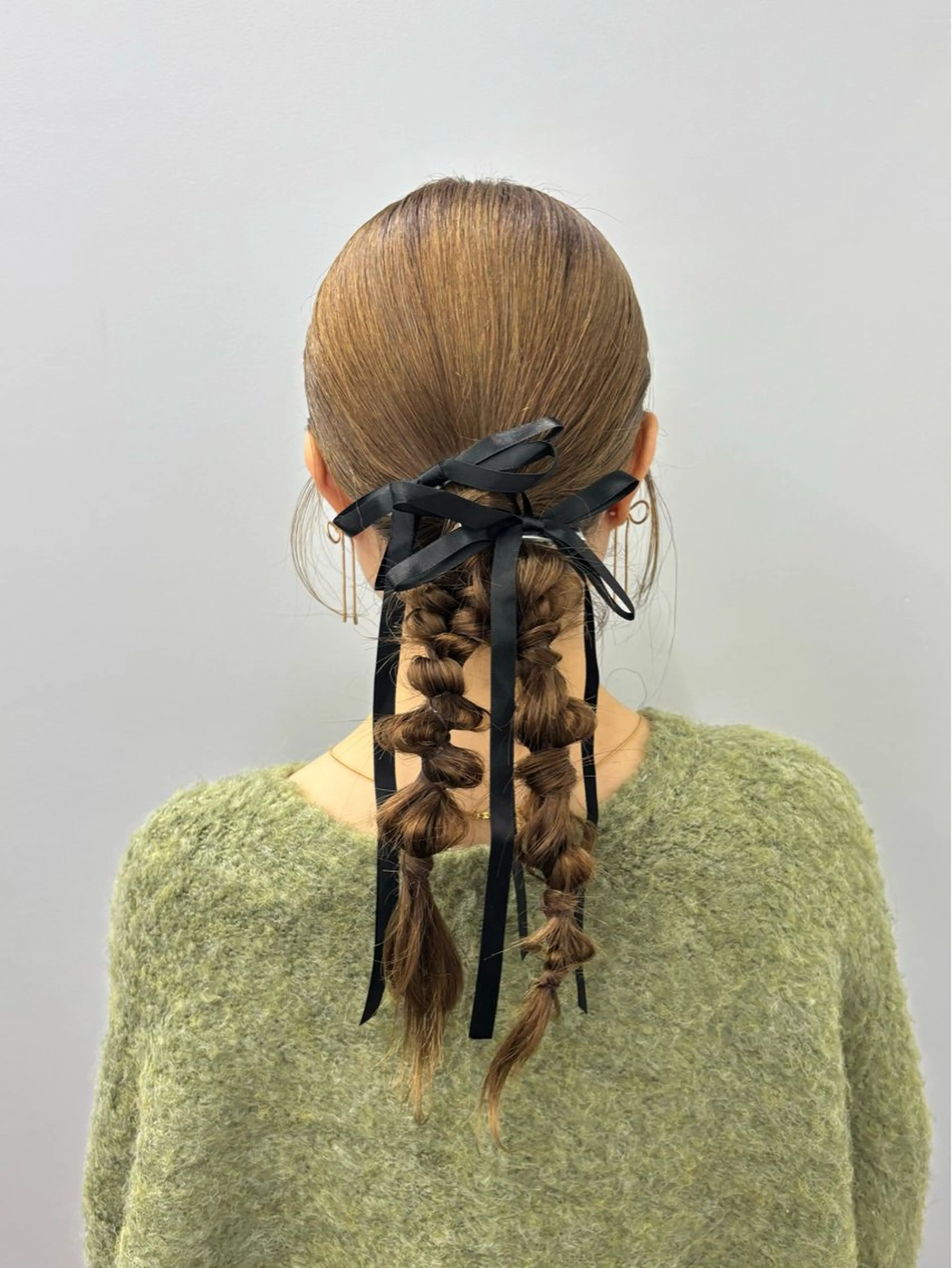 【お呼ばれヘアアレンジ🎀‎🤍】の写真