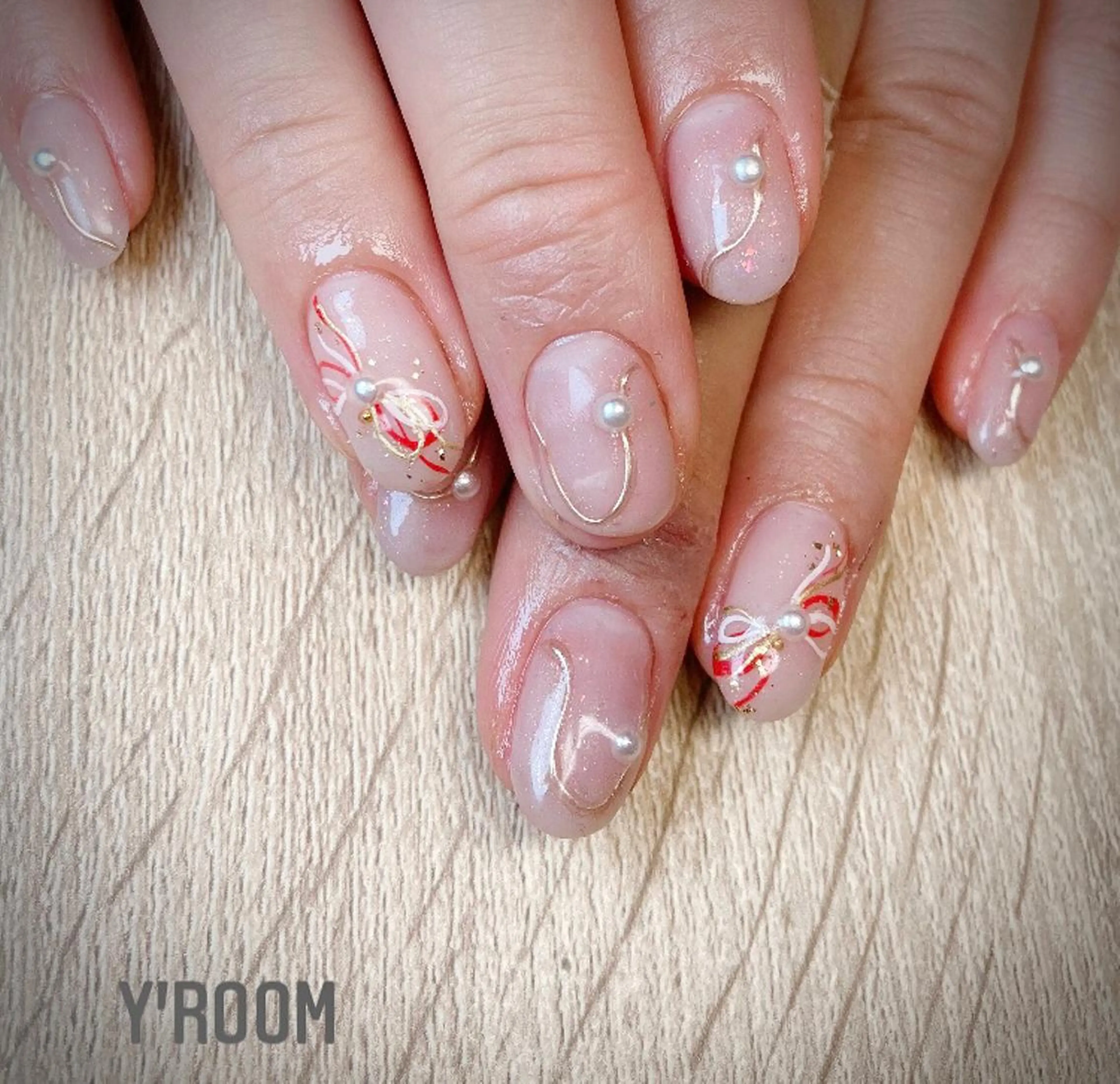 ネイル オーロラネイル フラッシュネイル ジェルネイル 氷ネイル・うるうるネイル マグネットネイル ハンドネイル YUKA （ネイリスト）のネイルデザイン