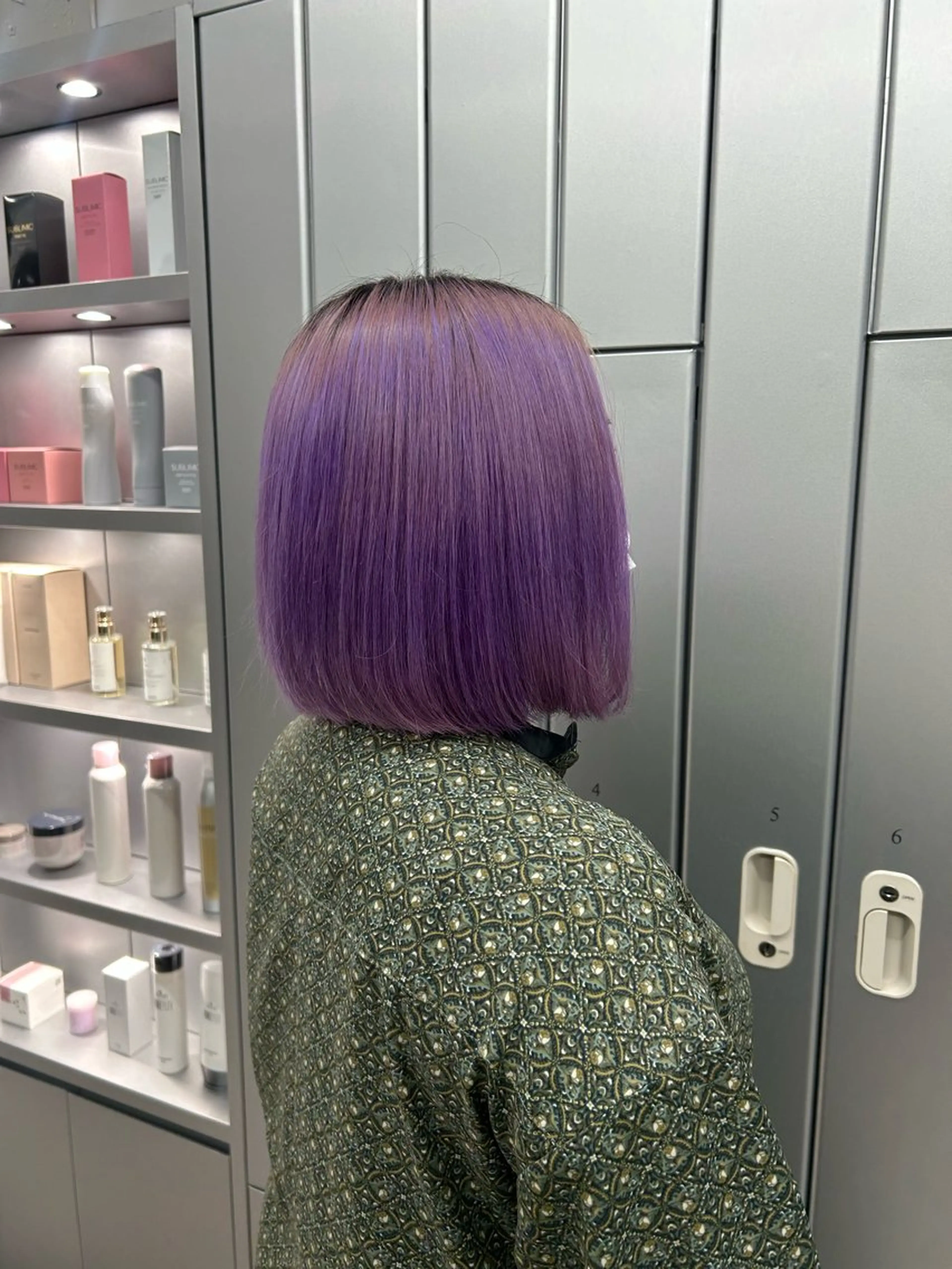 ミディアム ボブ カット ここな Un amiのヘアスタイル
