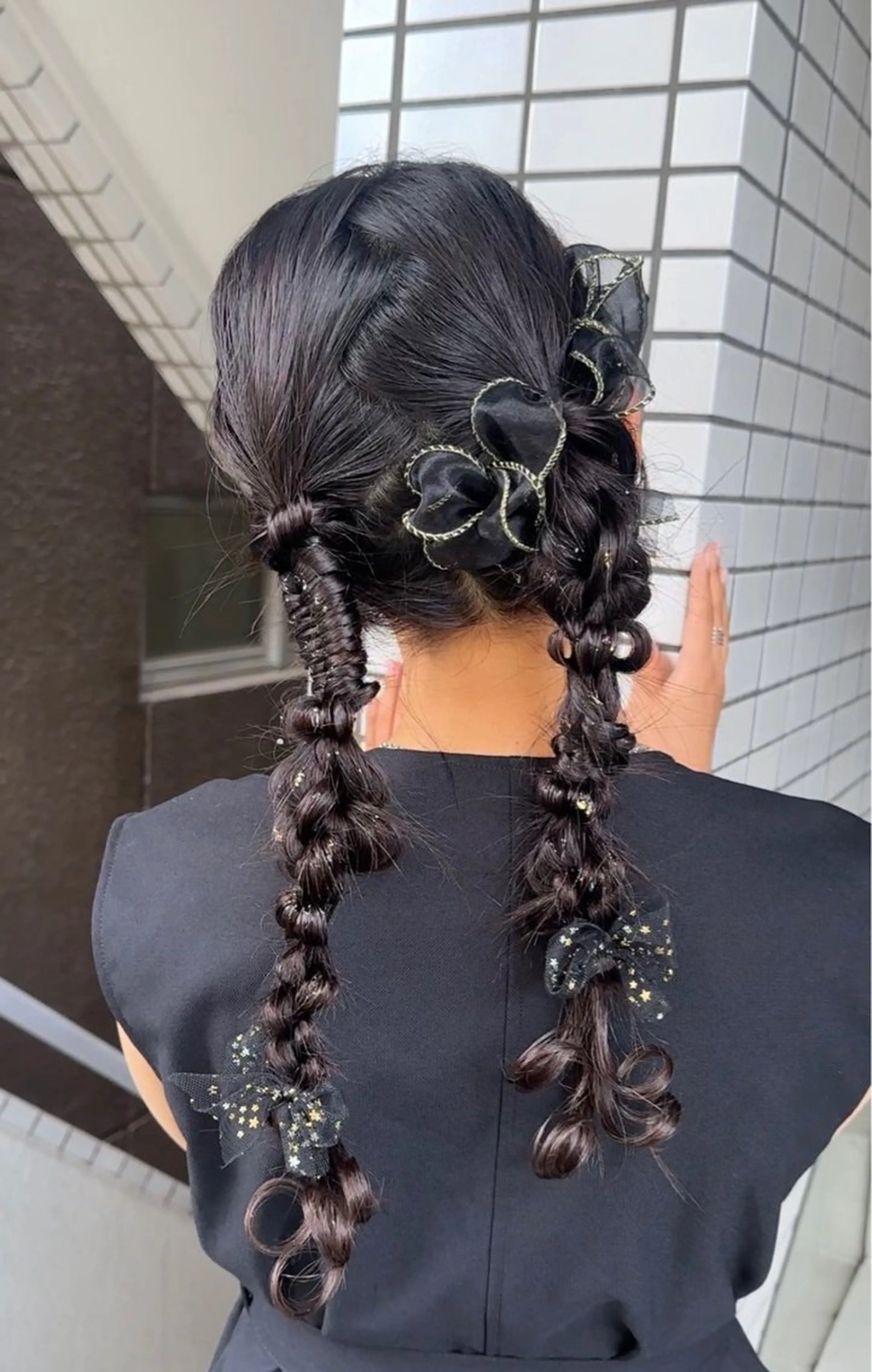 ヘアアレンジ 推し活専用 【派手髪】飯野ゆかりのヘアスタイル