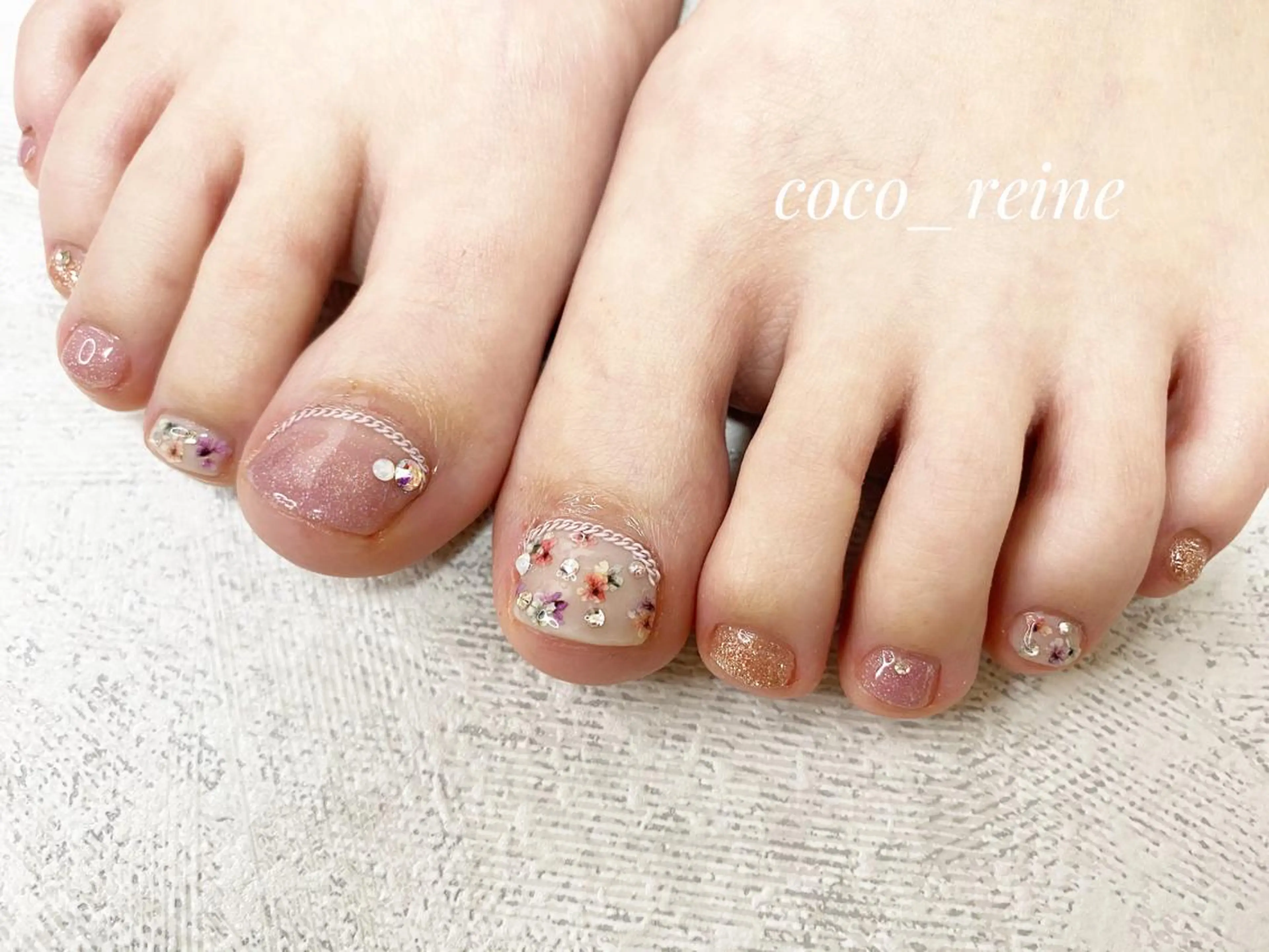 ネイル フットネイル nailist hitomiのマツエク・マツパデザイン