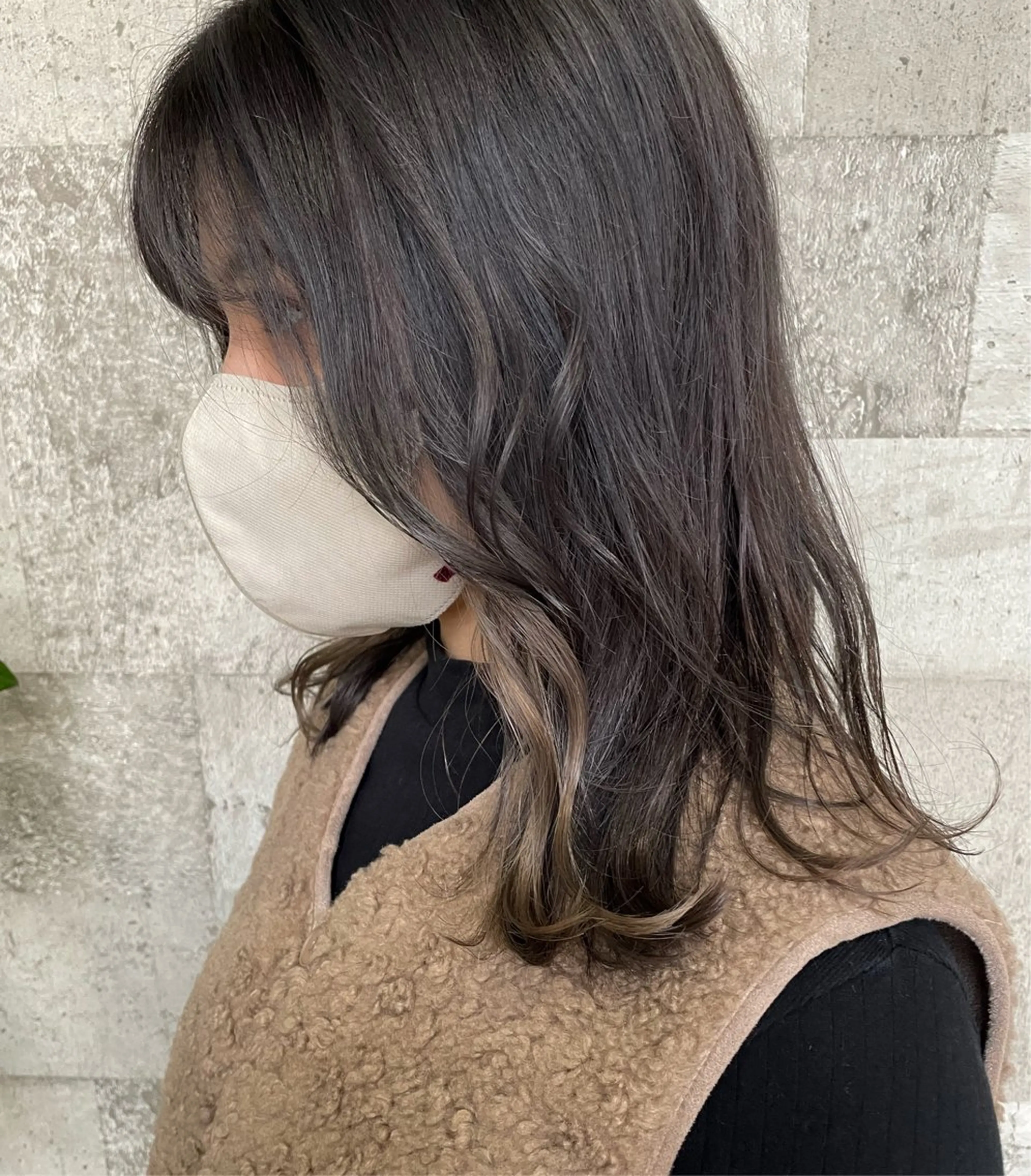 ミディアム カラー ブリーチ インナーカラー 🫧レイナ 🫧 ツヤ髪／艶カラー🫧のヘアスタイル