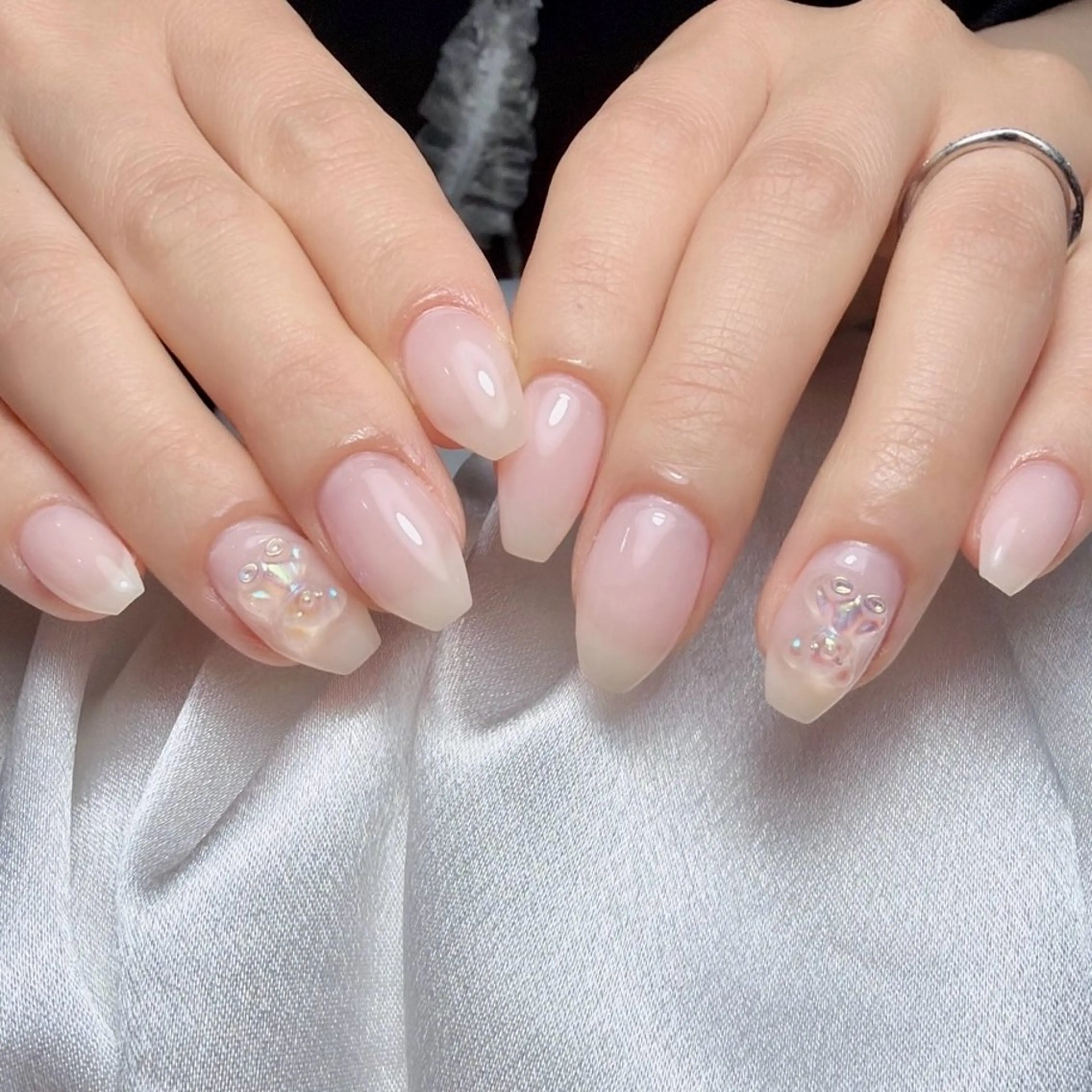 ミディアム 韓国ガーリー🎀 岐南🤍ななみのネイルデザイン