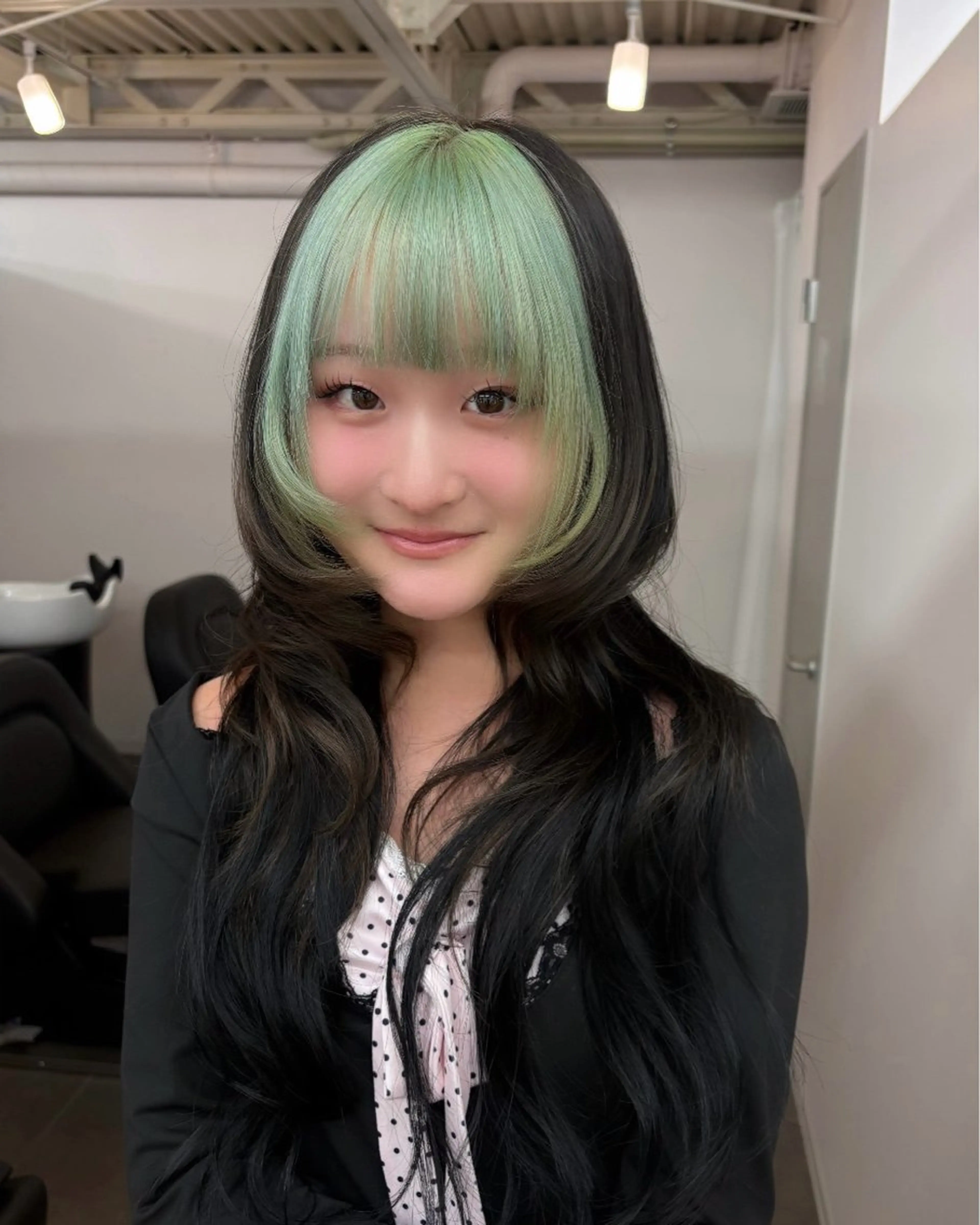 ✨【10、20代限定】インナーカラーorデザインカラー+高保湿コラーゲントリートメント✨の写真