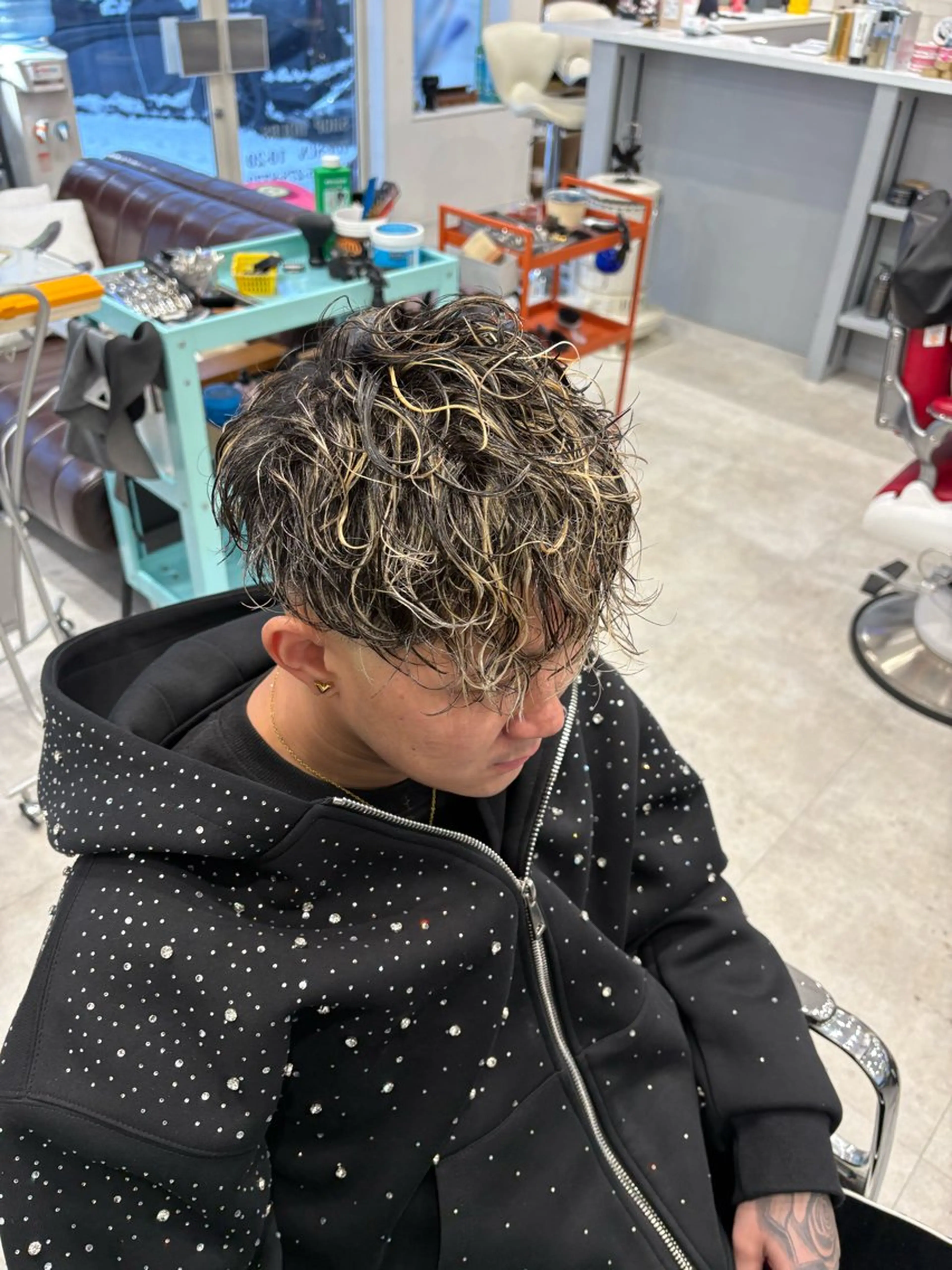 ショート パーマ メンズ カット パーマ 本間 颯太のヘアスタイル